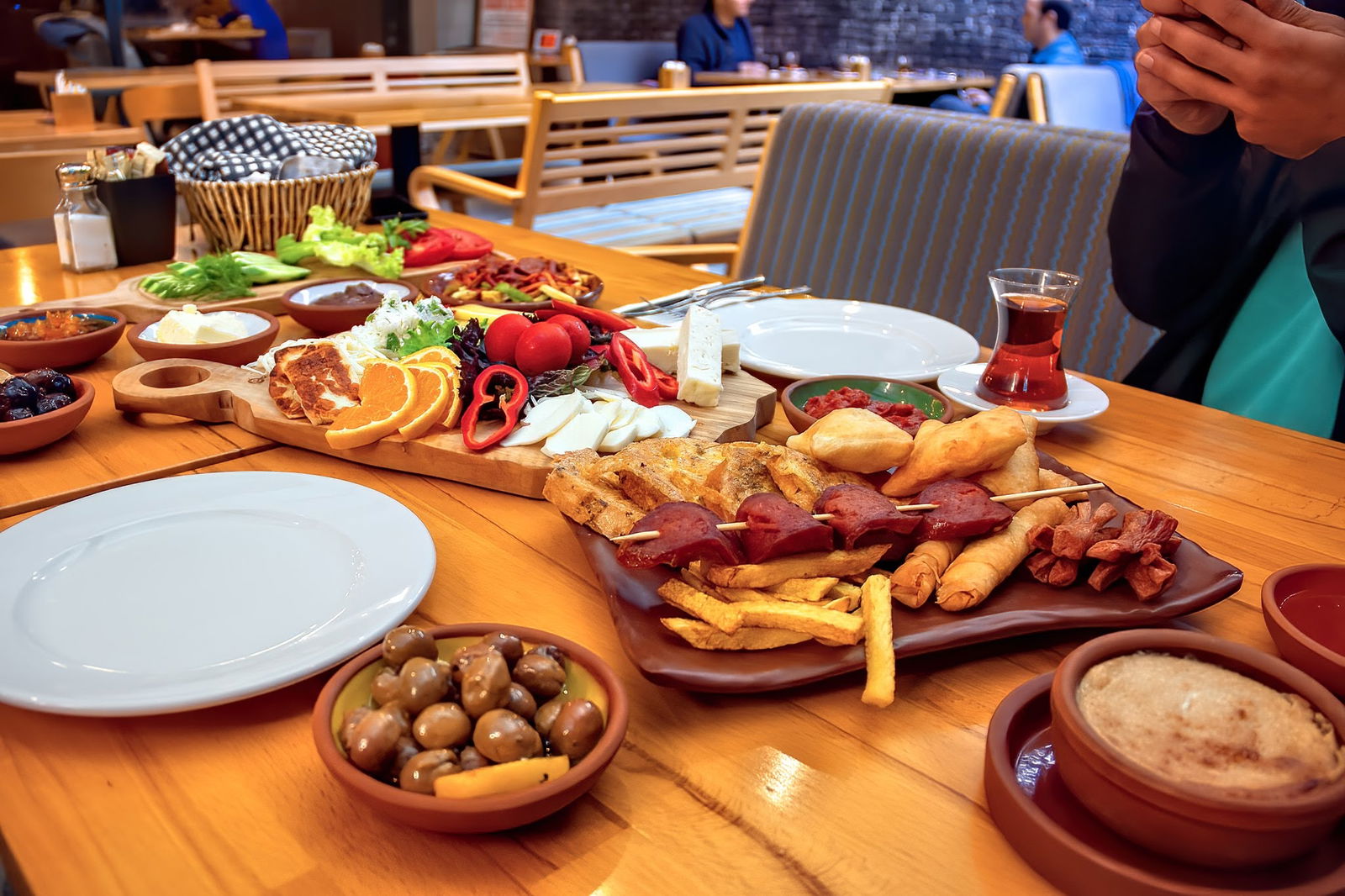 Dolphin Drinking Cafe