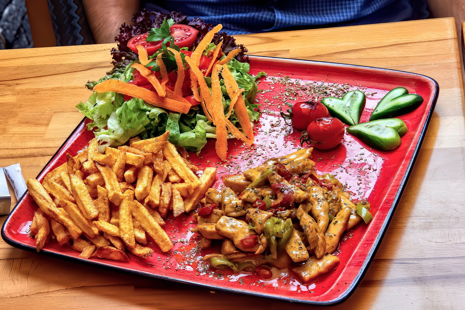 Dolphin Drinking Cafe