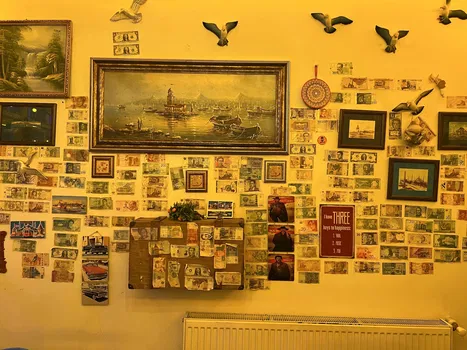 Auction Cafe resimleri