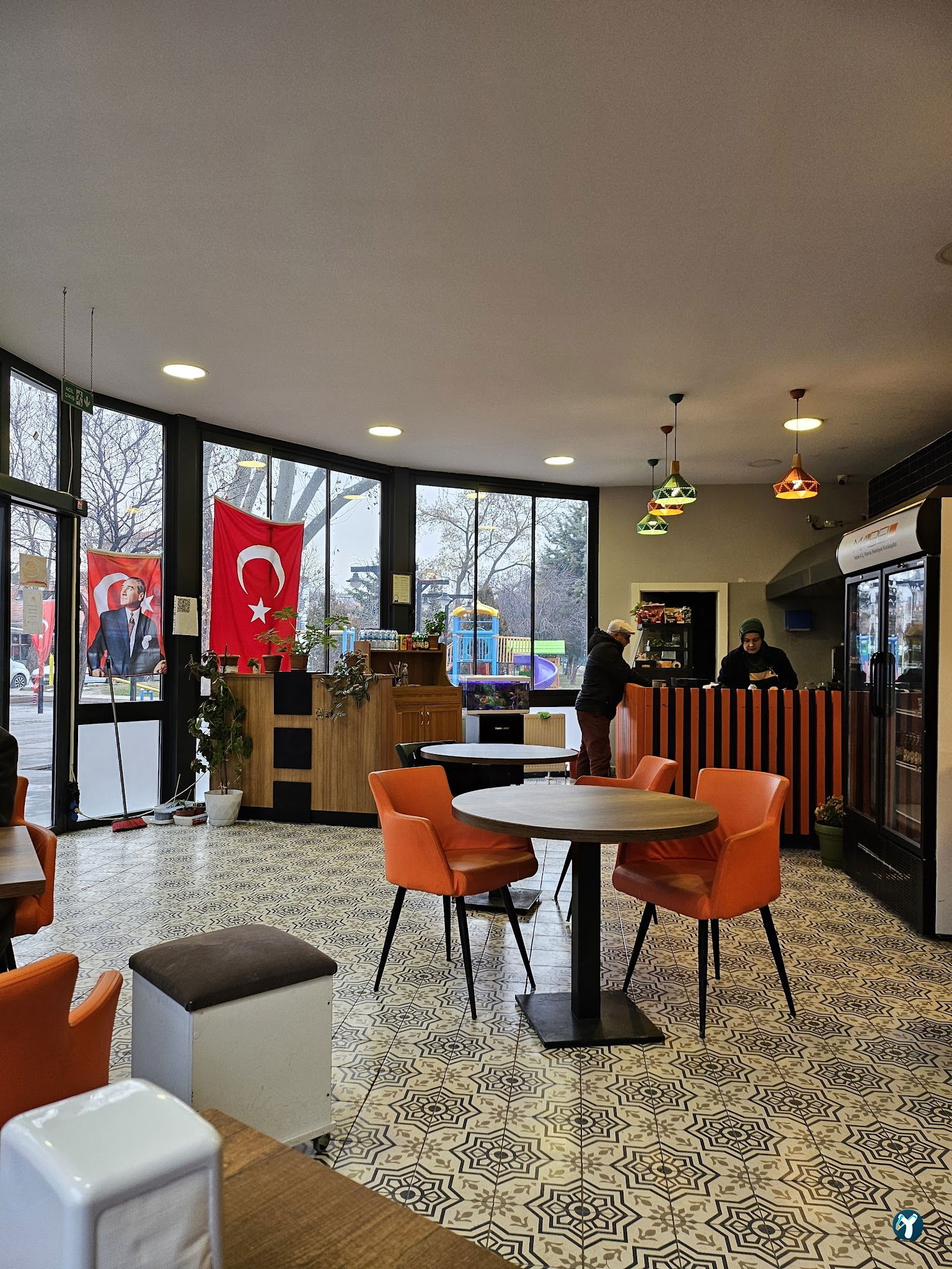 Kayaş Tarihi Çınaraltı Millet Kıraathanesi