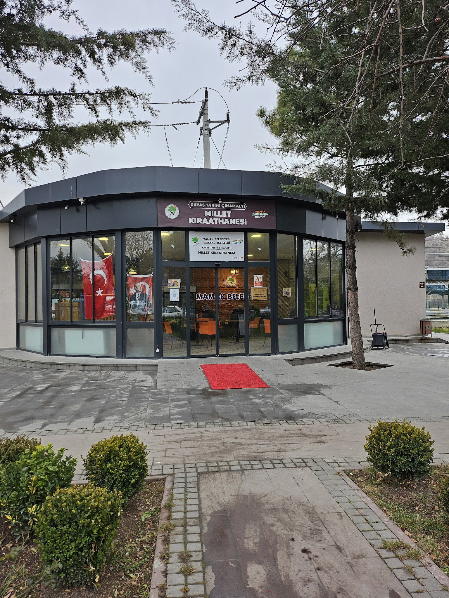 Kayaş Tarihi Çınaraltı Millet Kıraathanesi