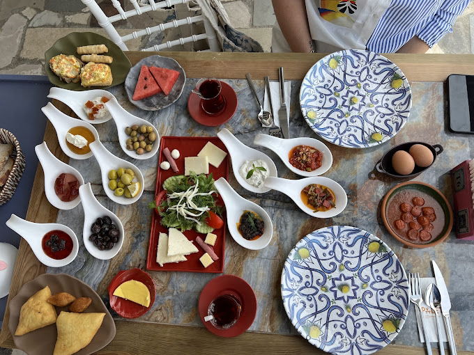 Palet Kahvaltı Evi & Cafe