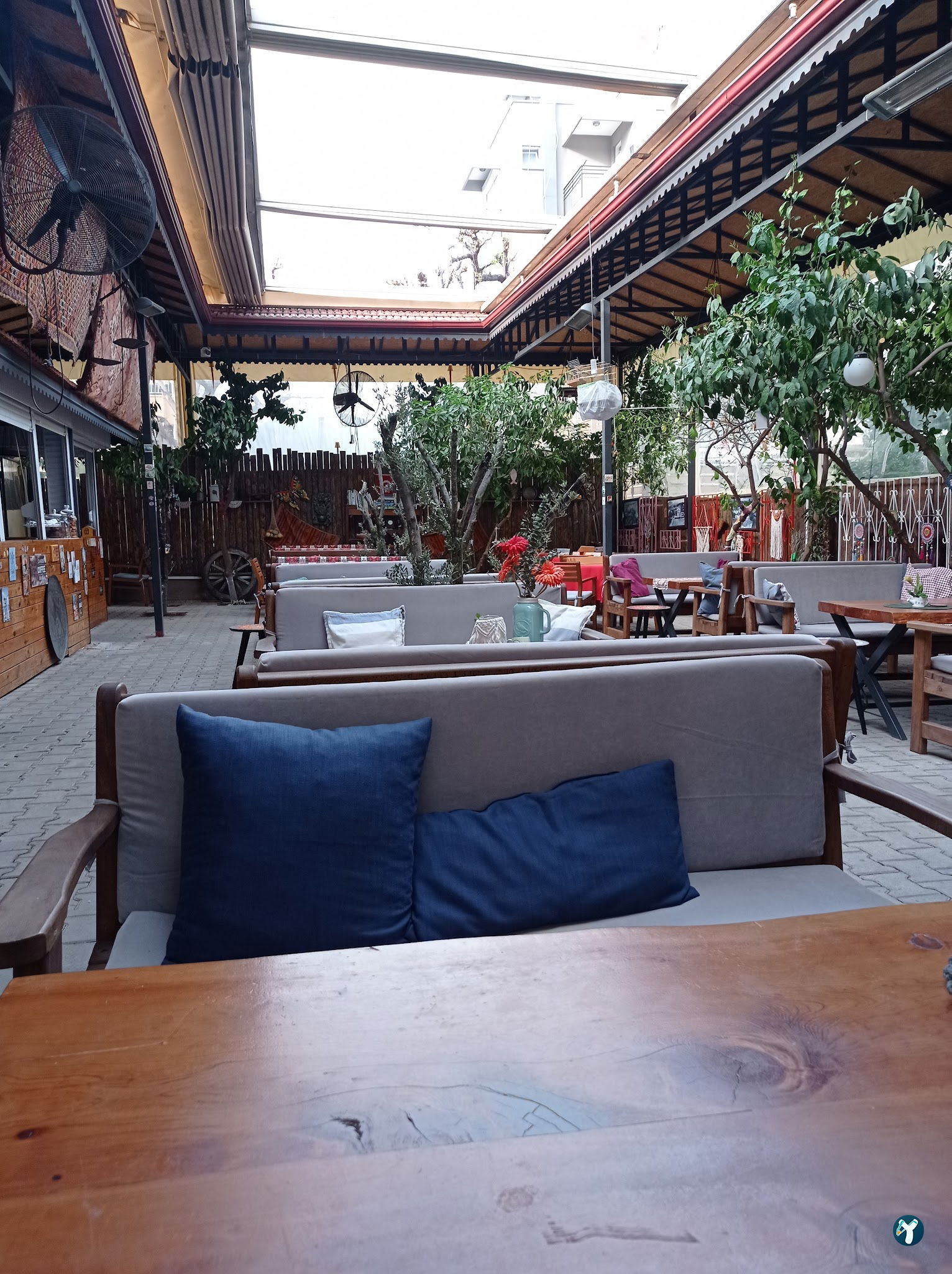 Sofa Nargile Cafe