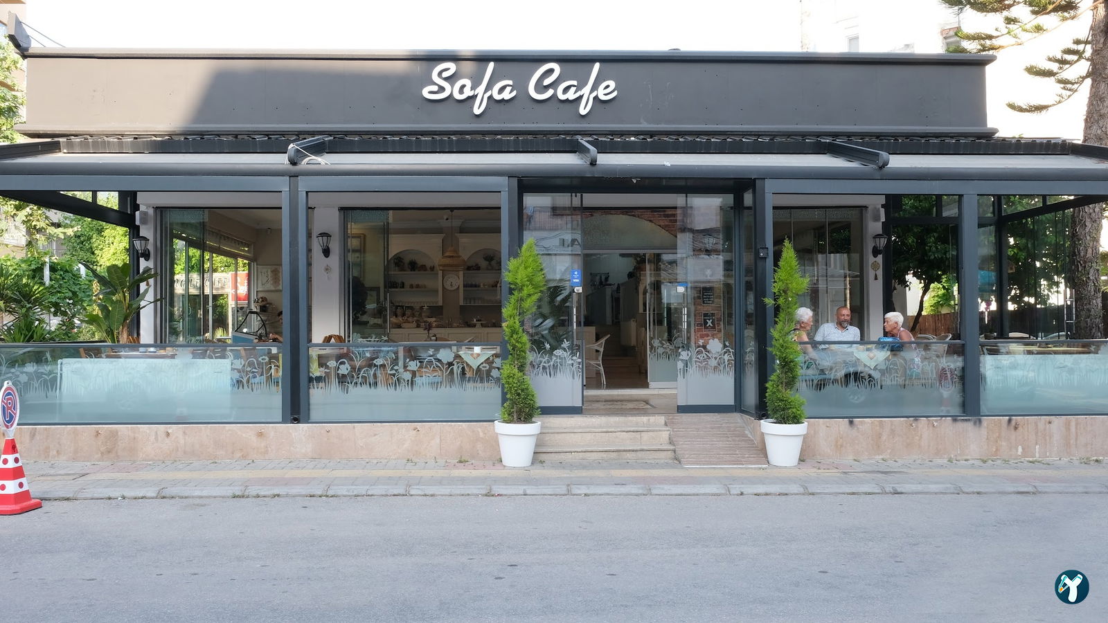 Sofa Nargile Cafe