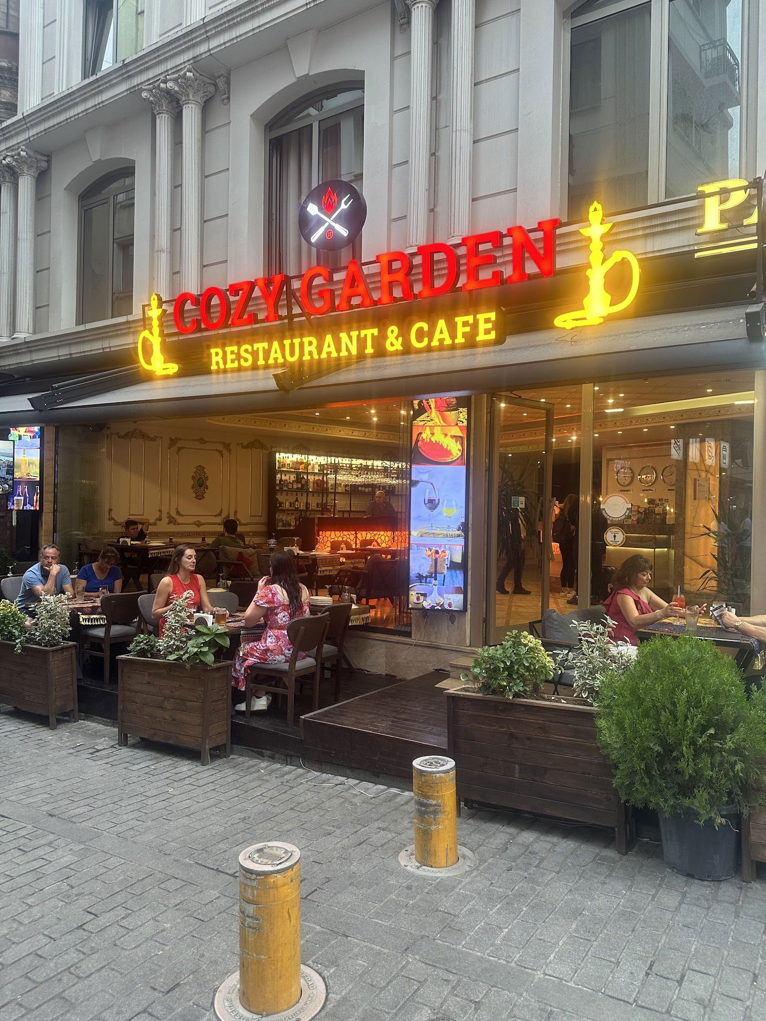 Cozy Garden Fish And Meat Restaurant