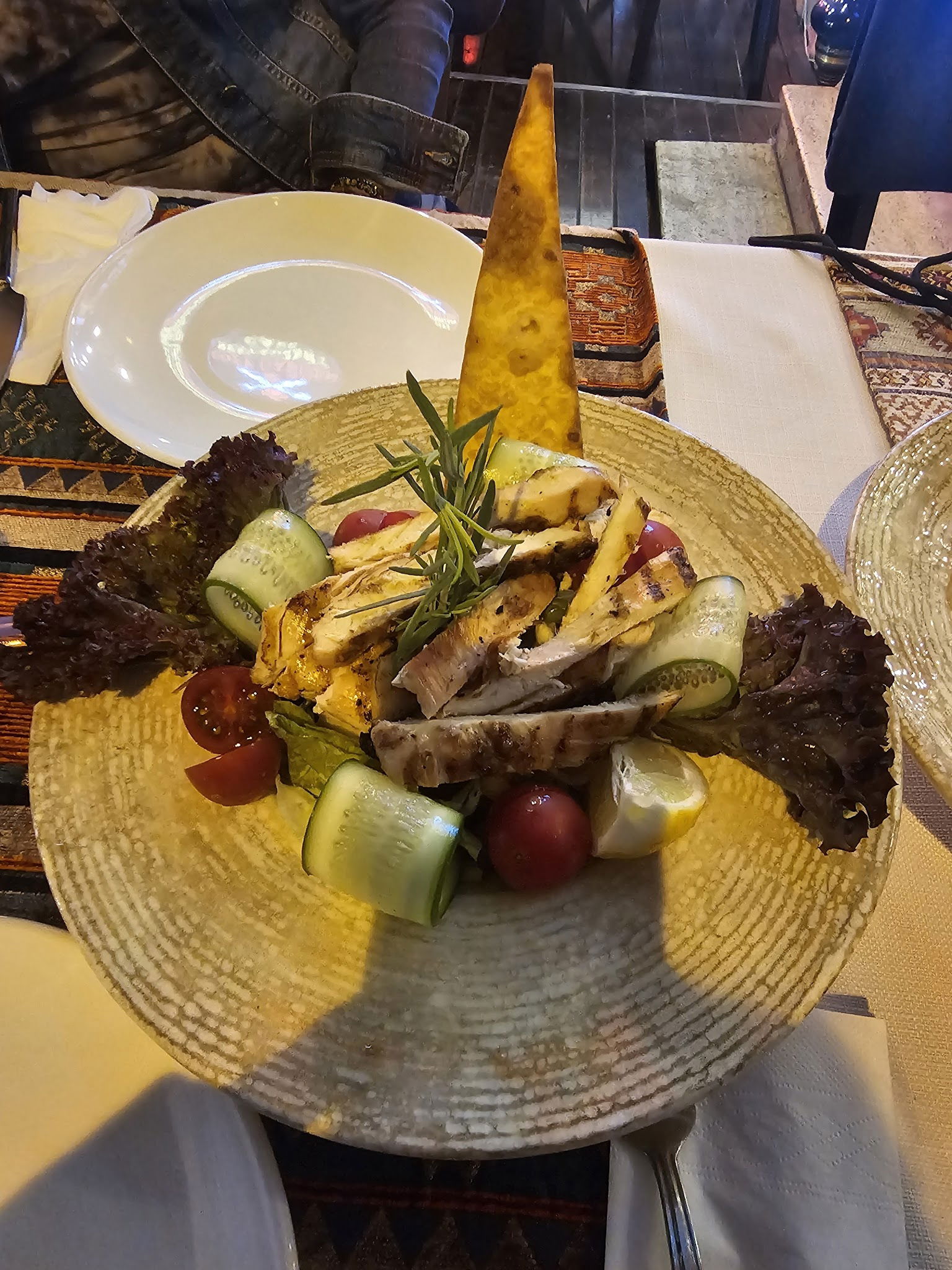 Cozy Garden Fish And Meat Restaurant