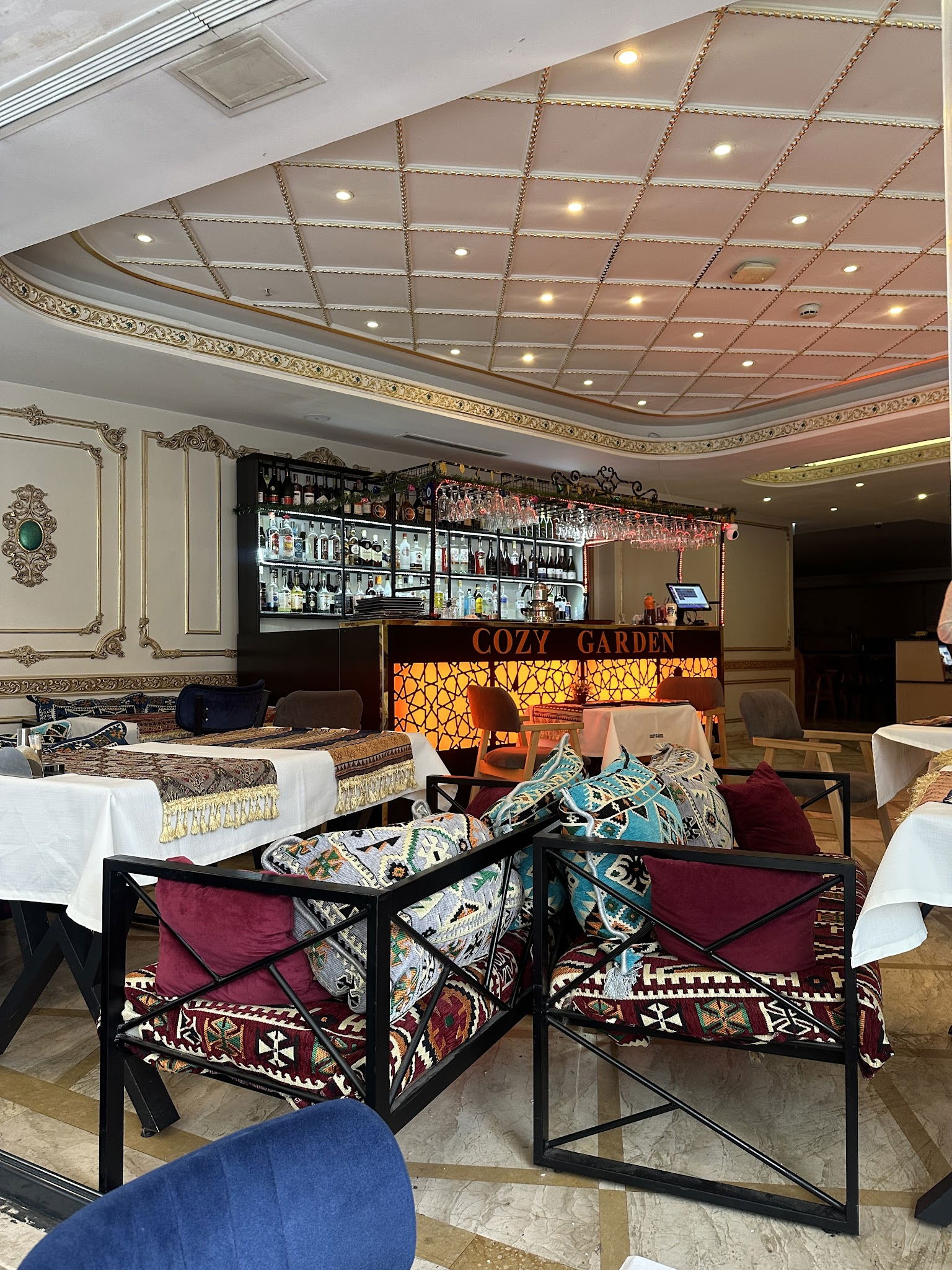 Cozy Garden Fish And Meat Restaurant