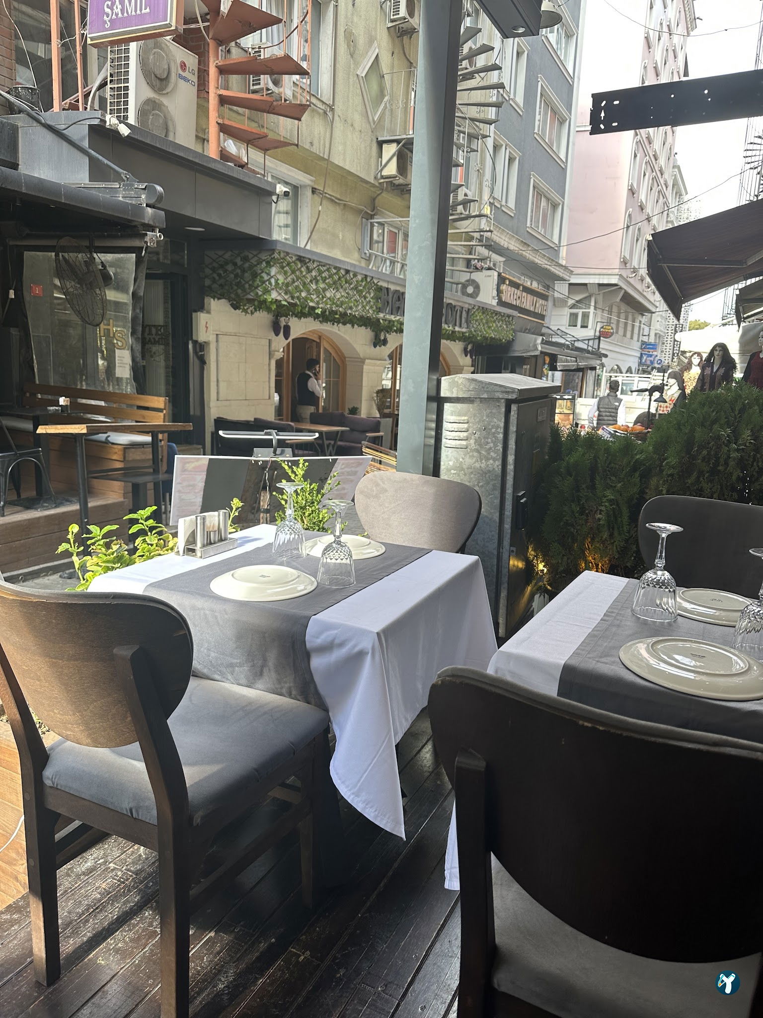 Cozy Garden Fish And Meat Restaurant