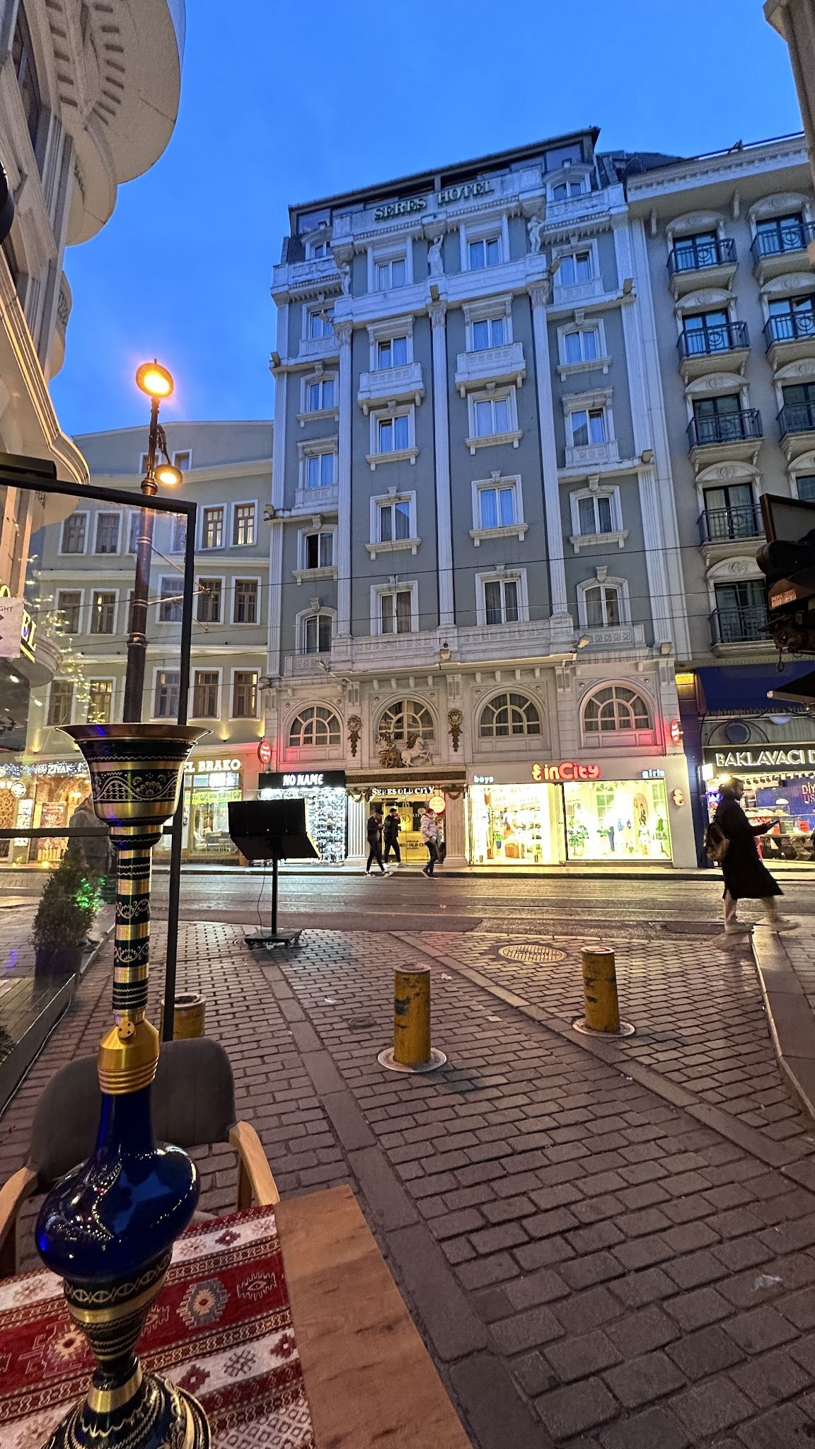 Cozy Garden Fish And Meat Restaurant