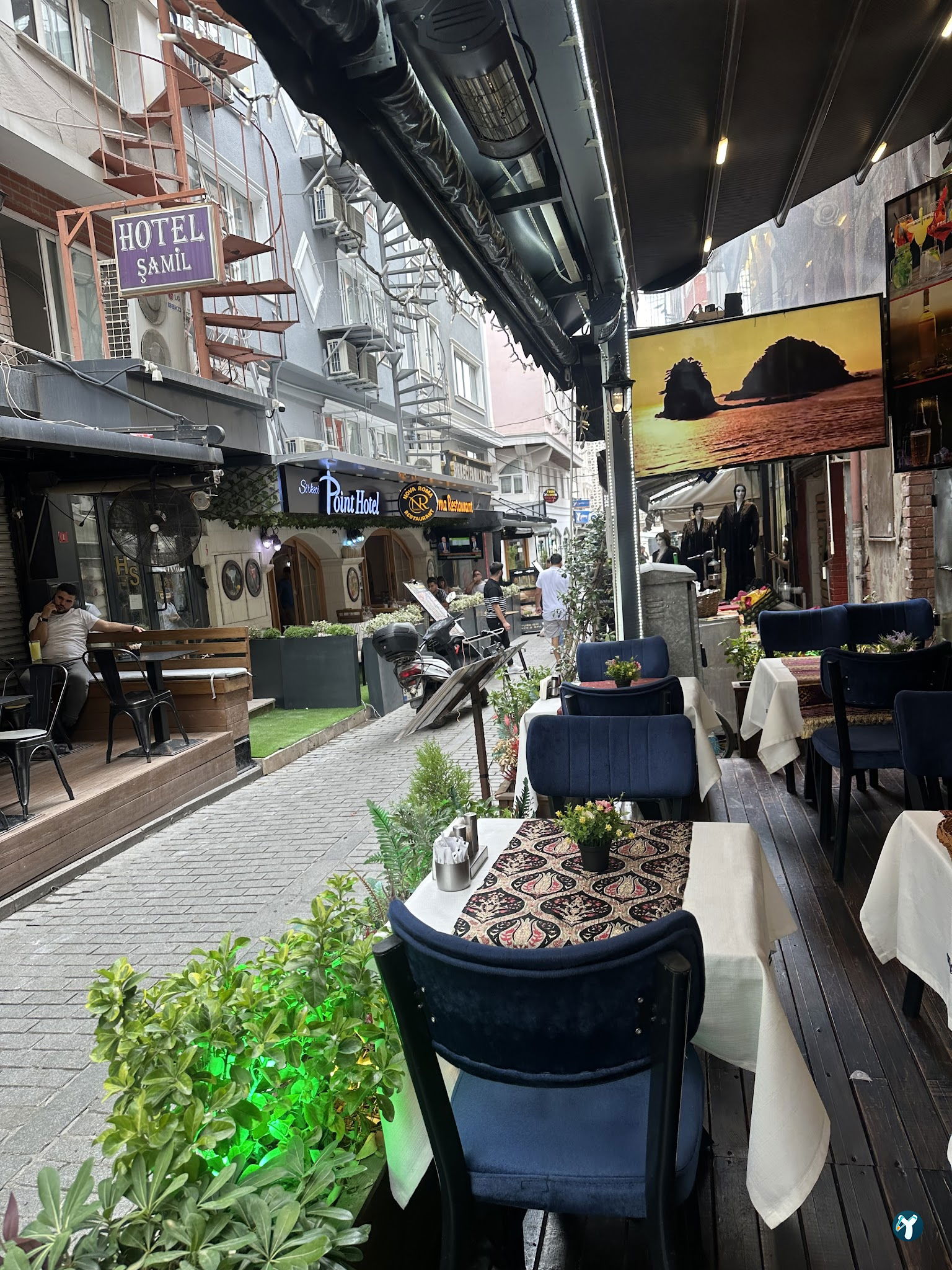 Cozy Garden Fish And Meat Restaurant
