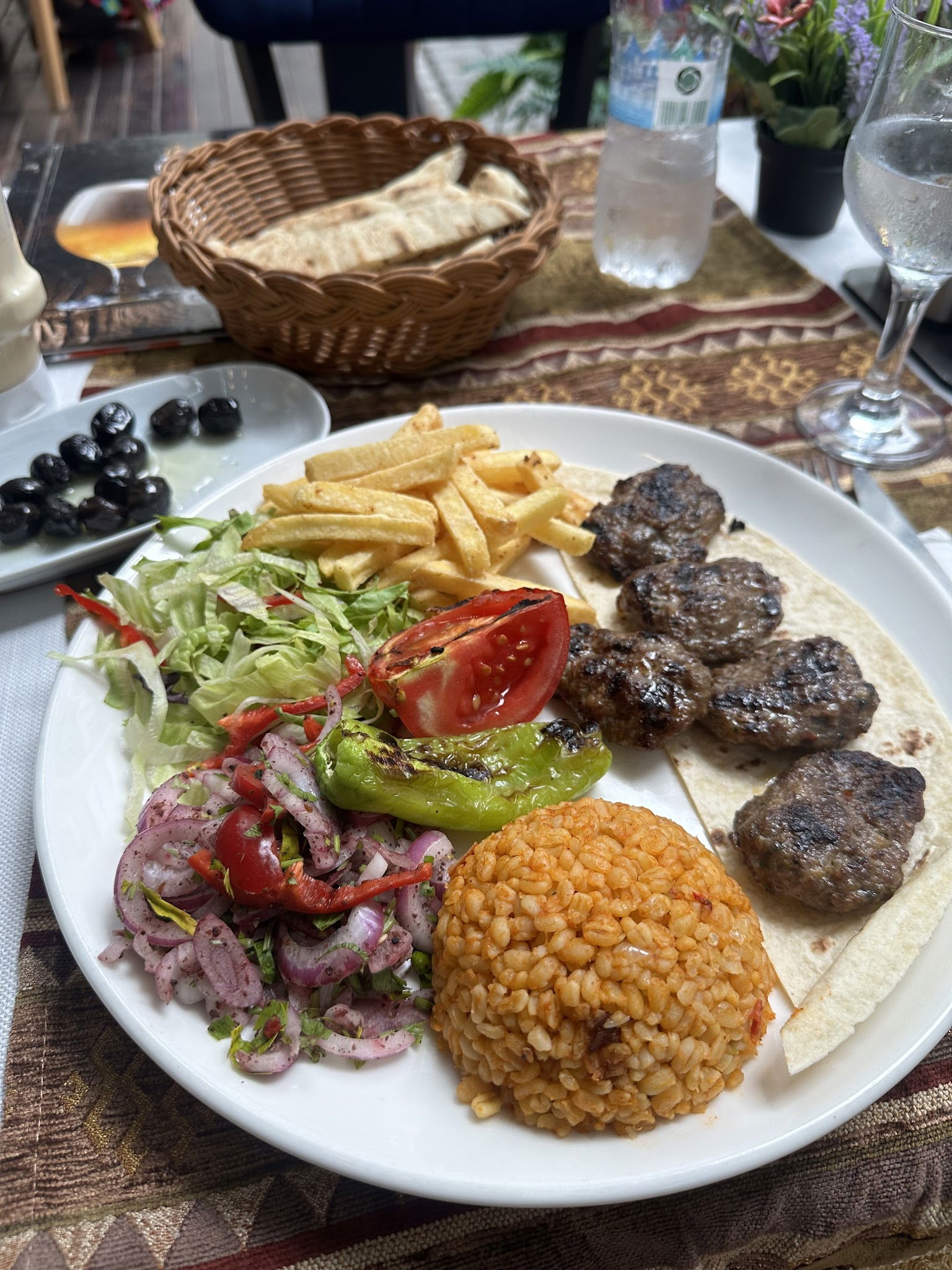 Cozy Garden Fish And Meat Restaurant