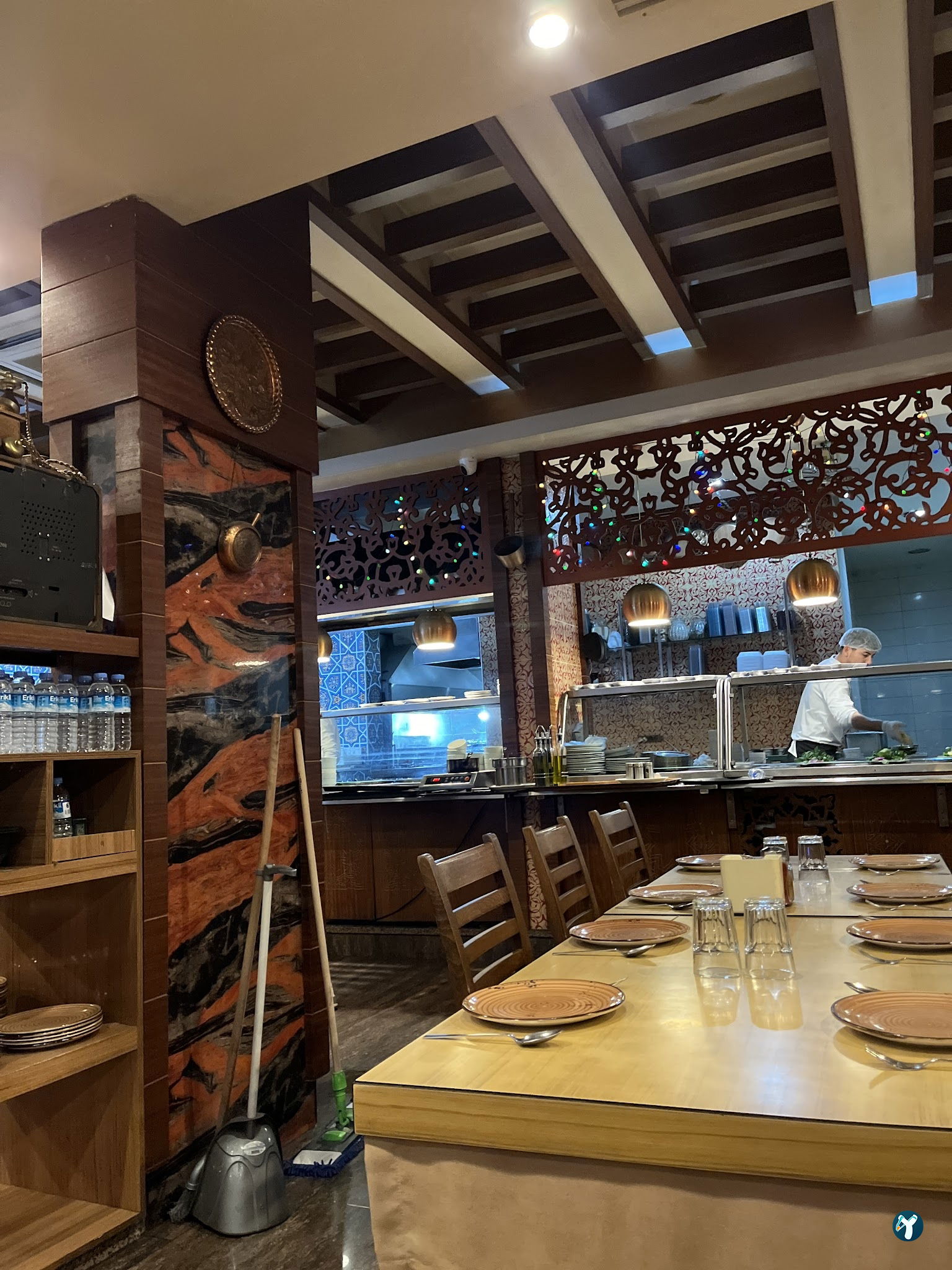 Flash Restaurant