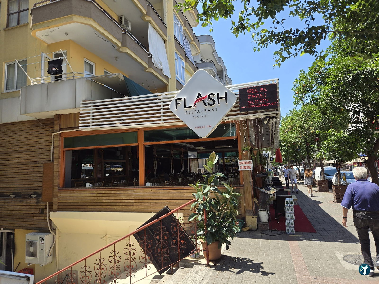 Flash Restaurant