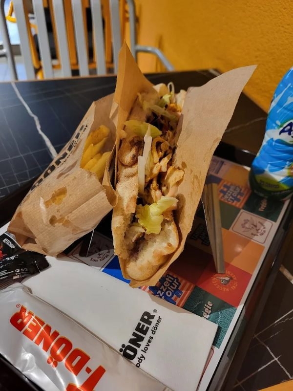 T Döner Karşıyaka Çarşı