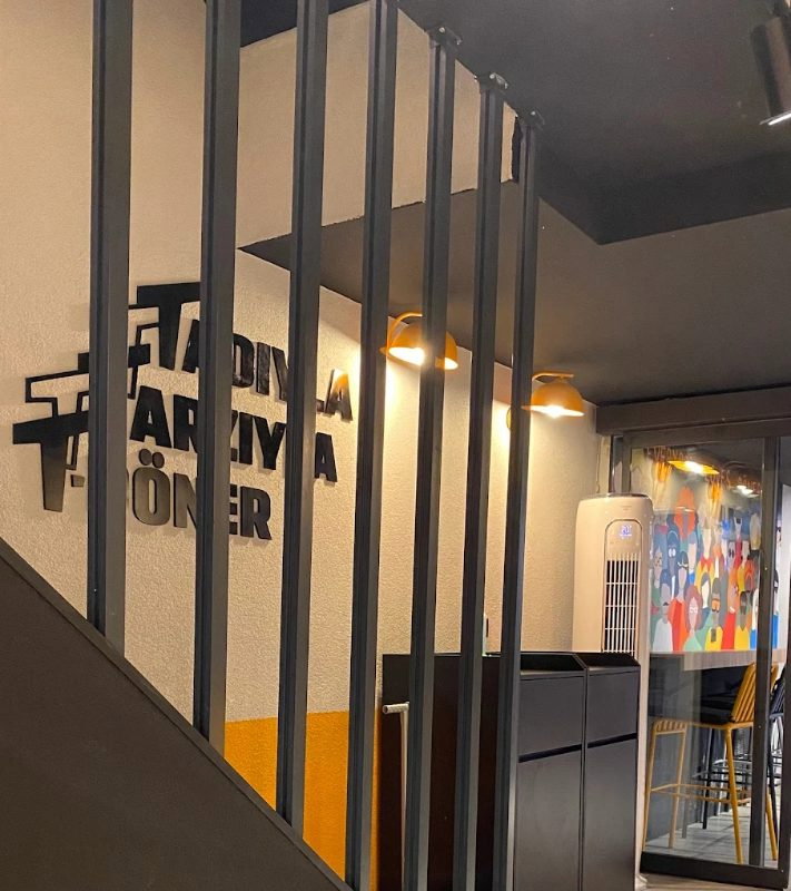 T Döner Karşıyaka Çarşı