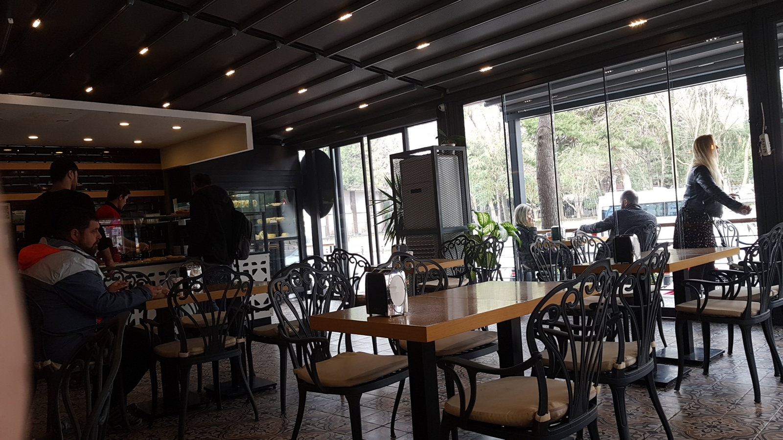 Hsb Sariyer Börekçi̇si̇ & Kahvalti