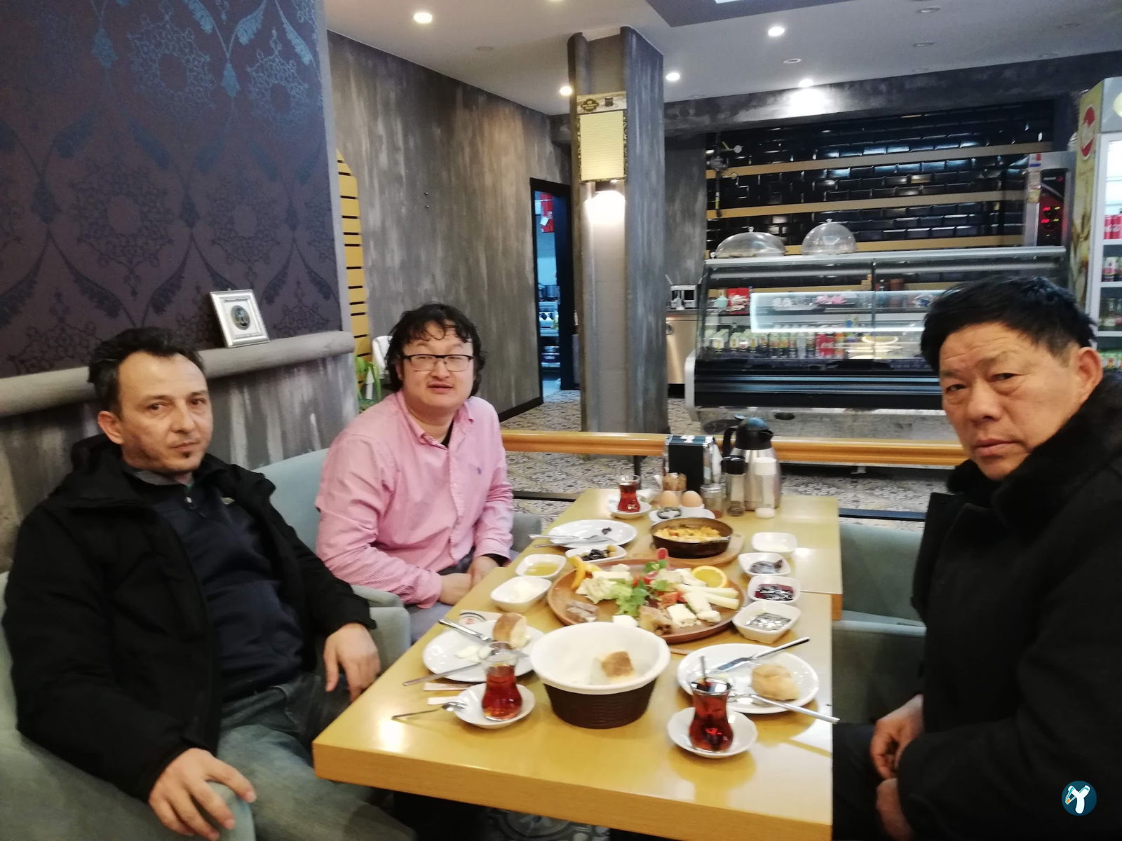 Hsb Sariyer Börekçi̇si̇ & Kahvalti