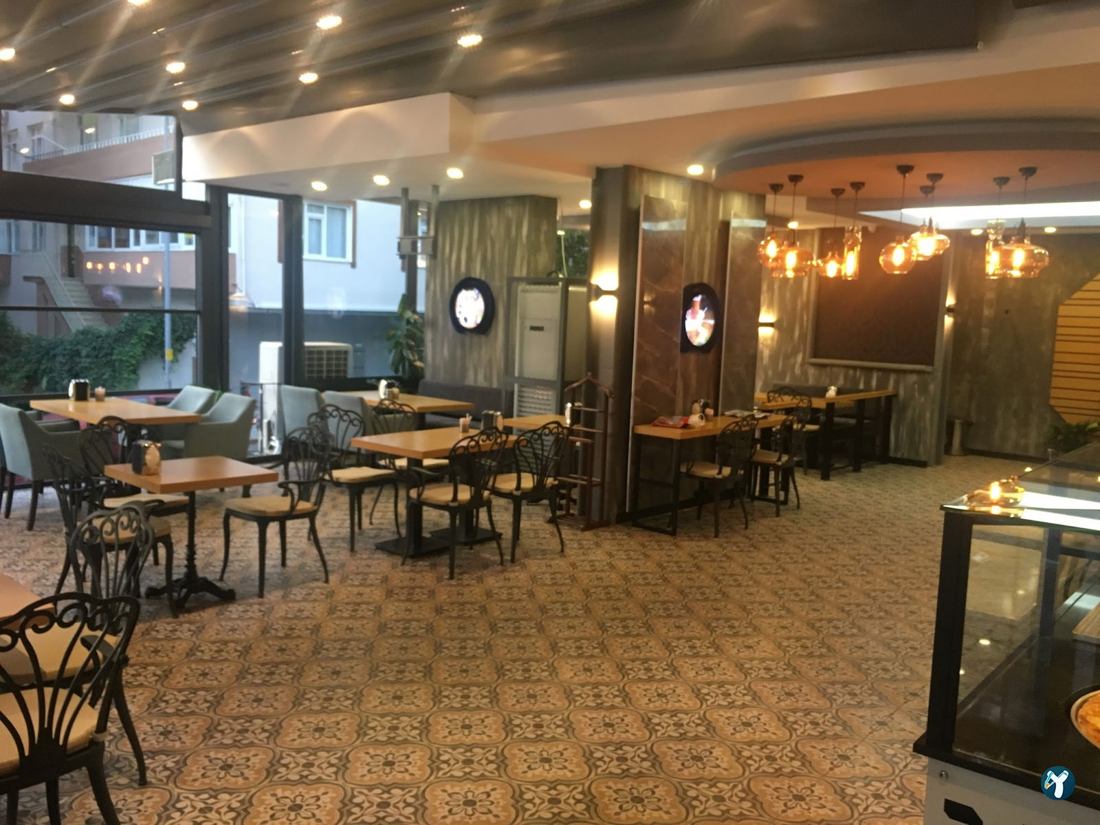 Hsb Sariyer Börekçi̇si̇ & Kahvalti