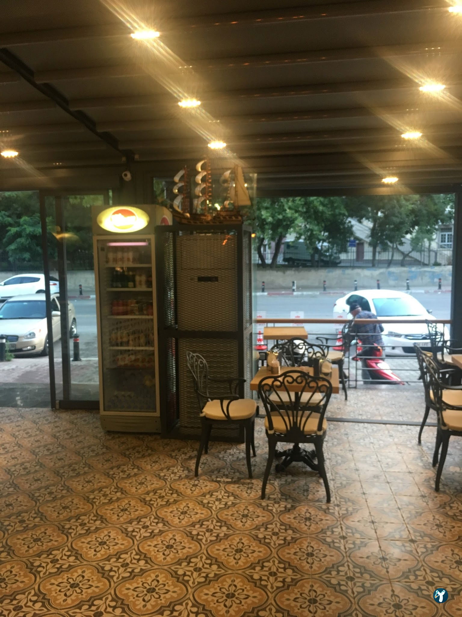 Hsb Sariyer Börekçi̇si̇ & Kahvalti