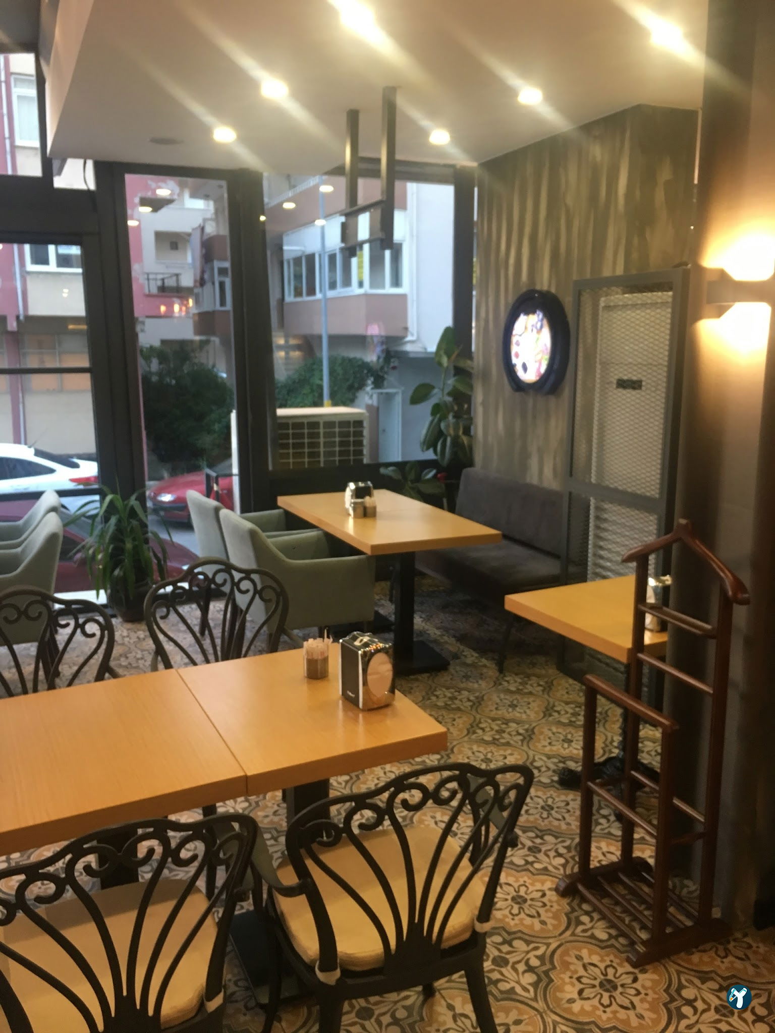 Hsb Sariyer Börekçi̇si̇ & Kahvalti