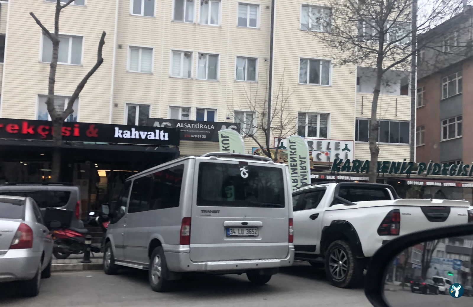 Hsb Sariyer Börekçi̇si̇ & Kahvalti