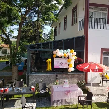 Cafe Eins resimleri
