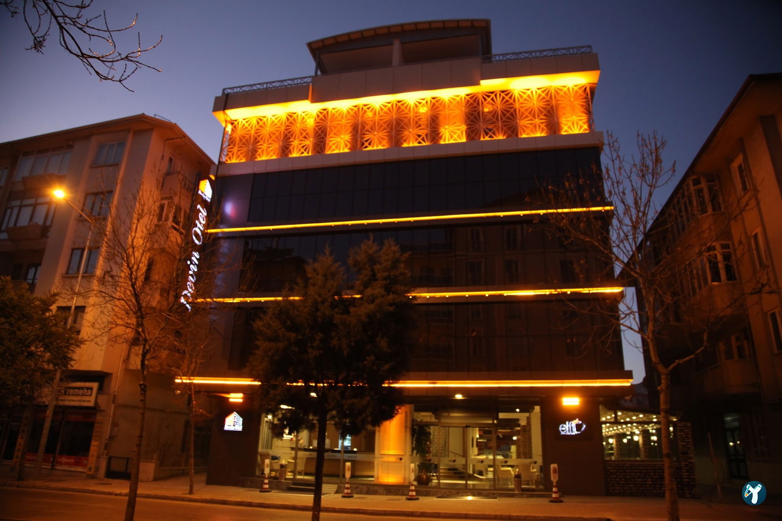 Devin Otel