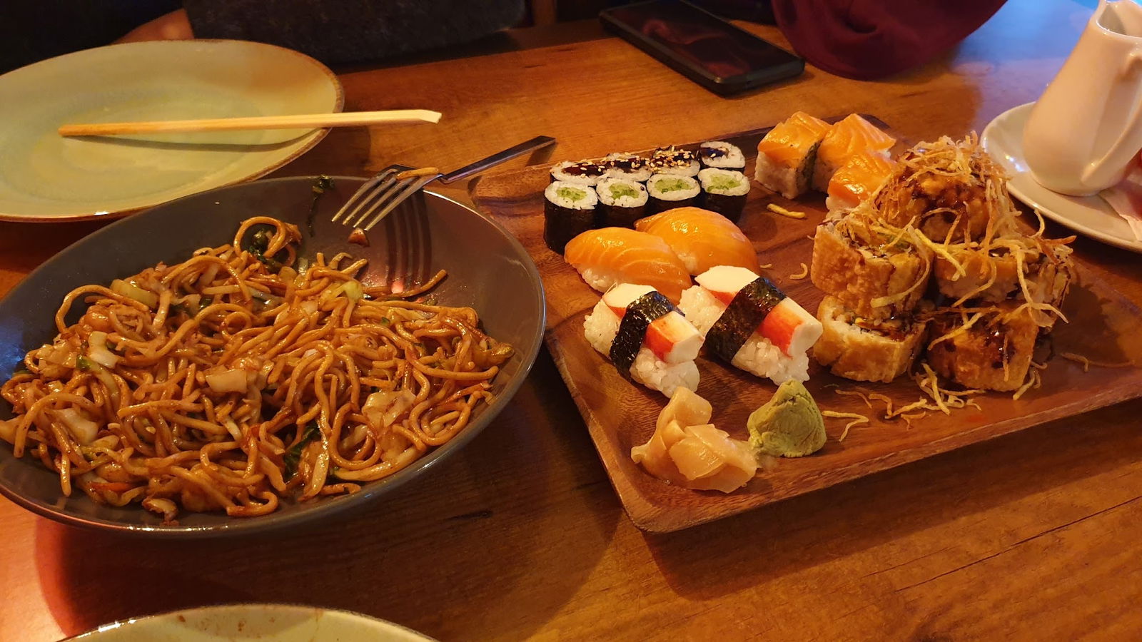 Sushicity Restaurant Alsancak Japon Chinese Asian Cuisine