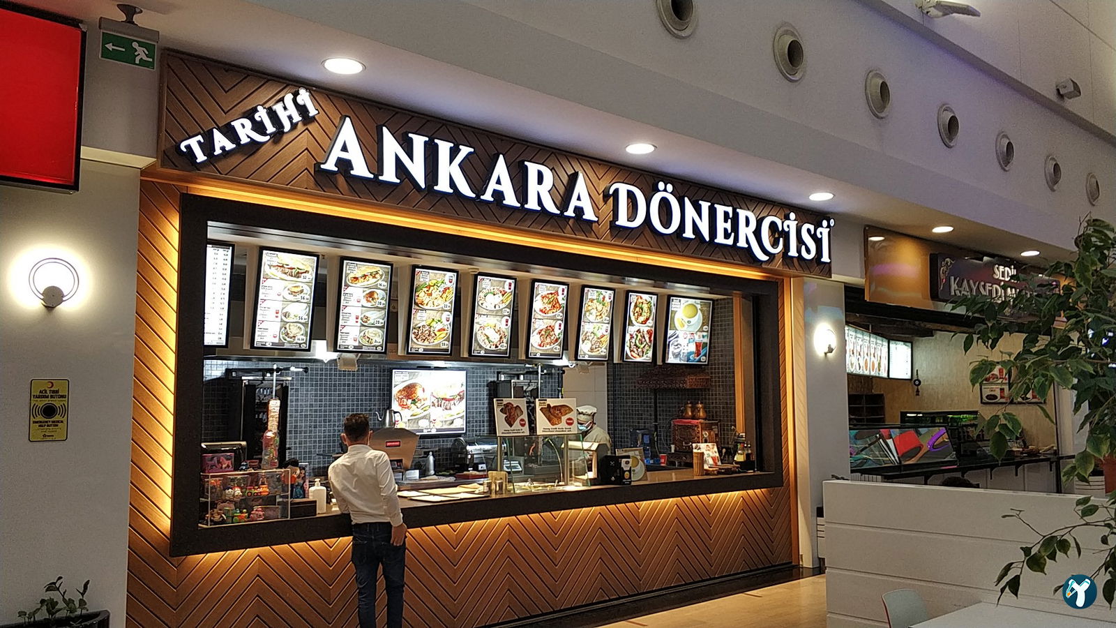 Tari̇hi̇ Ankara Dönerci̇si̇ Armada