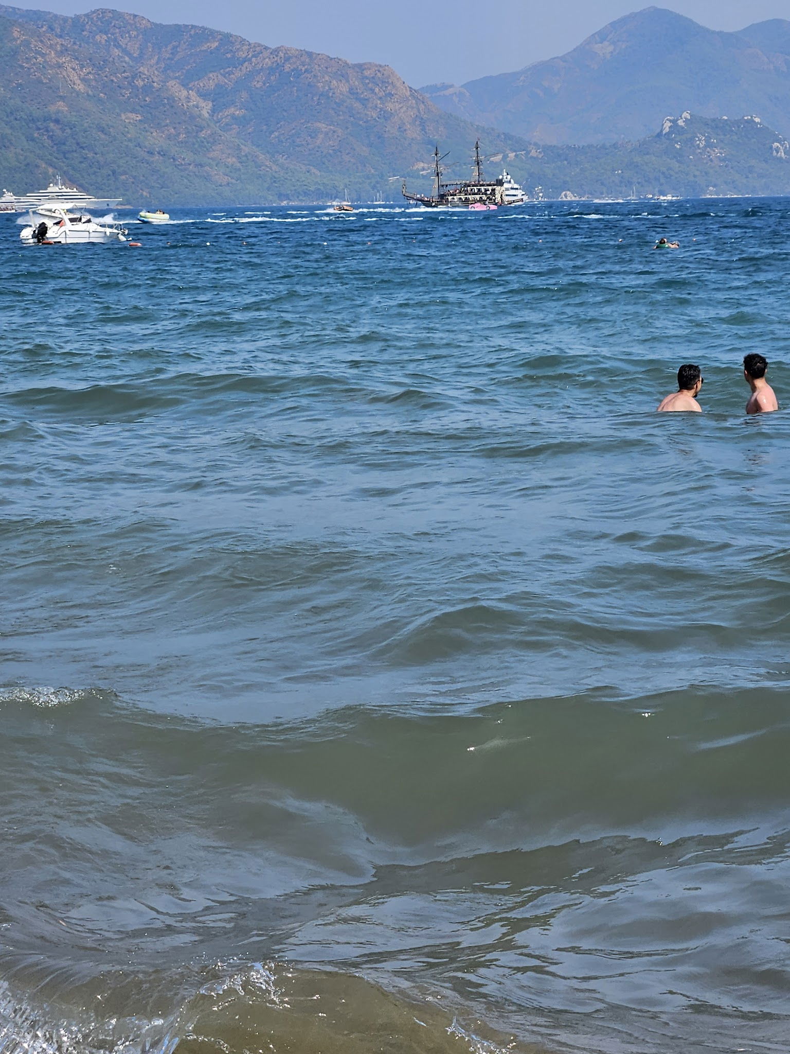 Maris Beach Restaurant & Bar