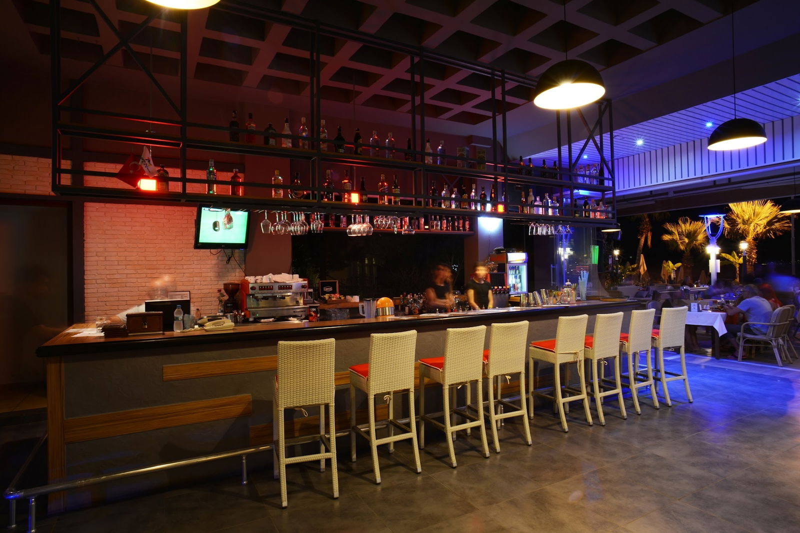 Maris Beach Restaurant & Bar