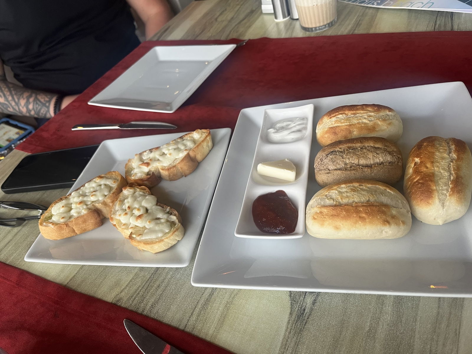 Maris Beach Restaurant & Bar