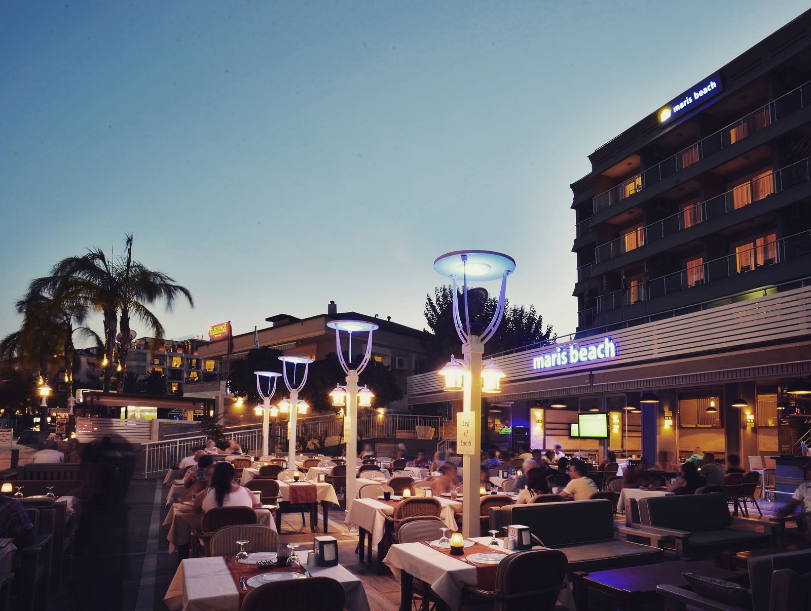 Maris Beach Restaurant & Bar