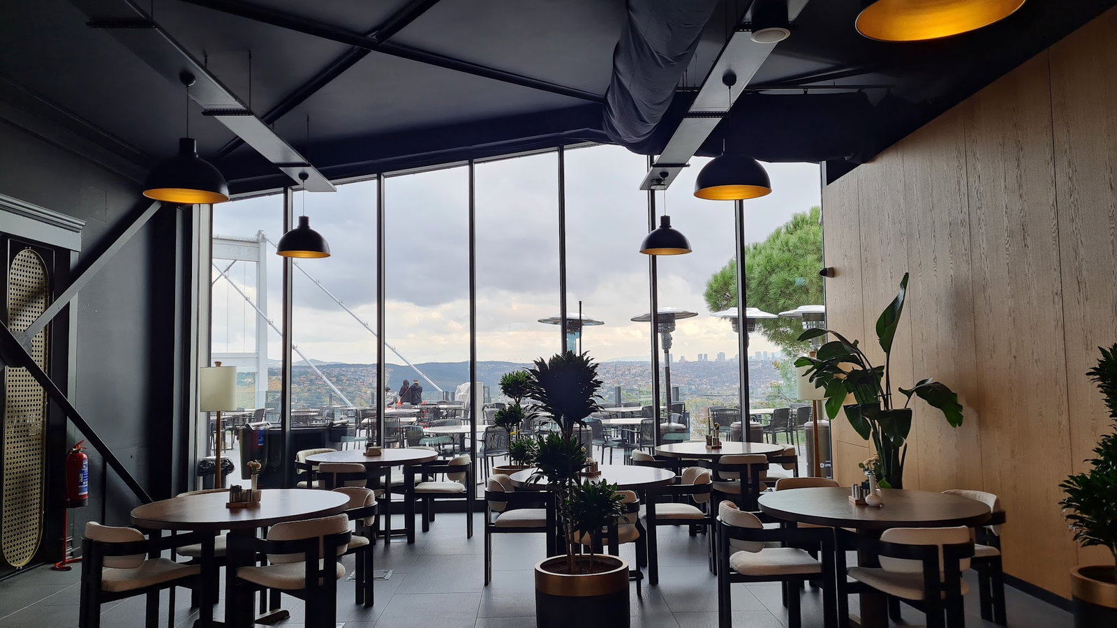 Tepe Restaurant Lounge
