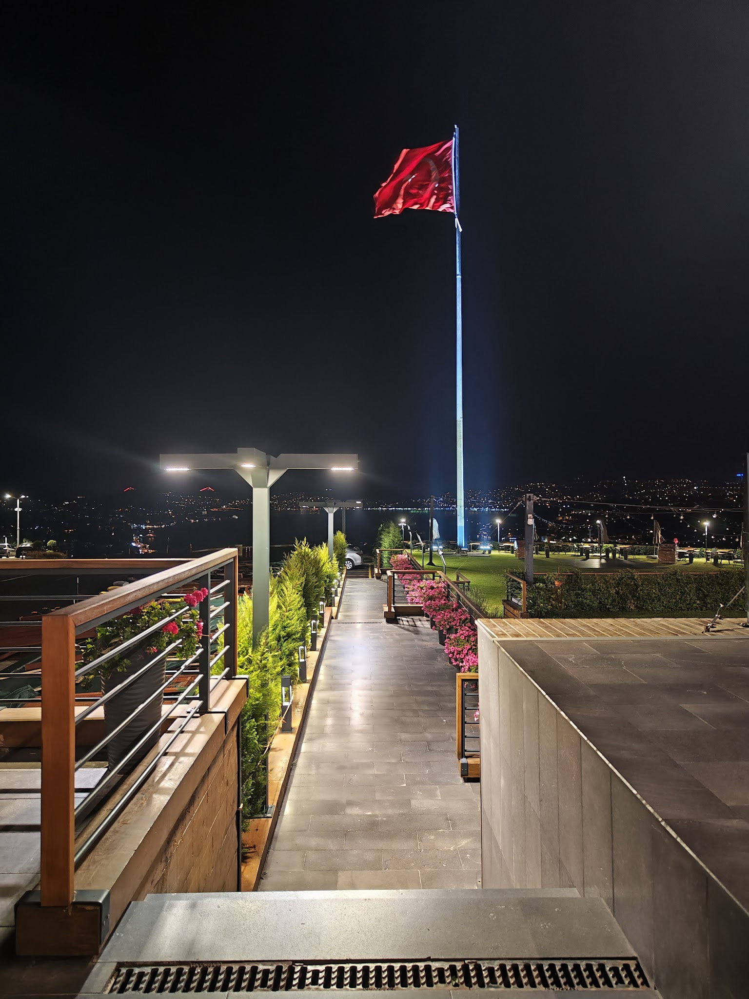 Tepe Restaurant Lounge