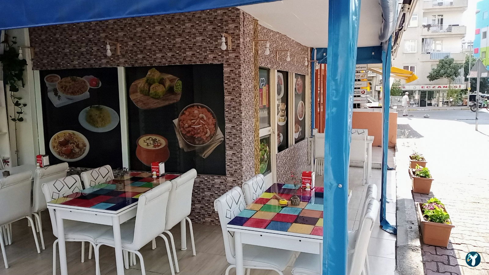 Desi Food Pakistani & Indian Restaurant