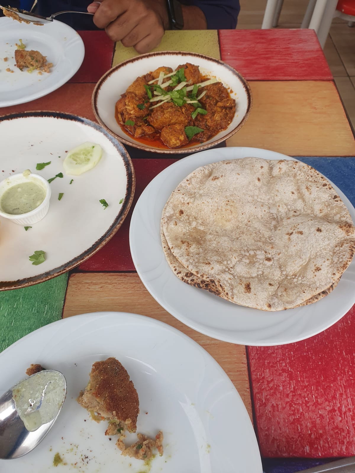 Desi Food Pakistani & Indian Restaurant