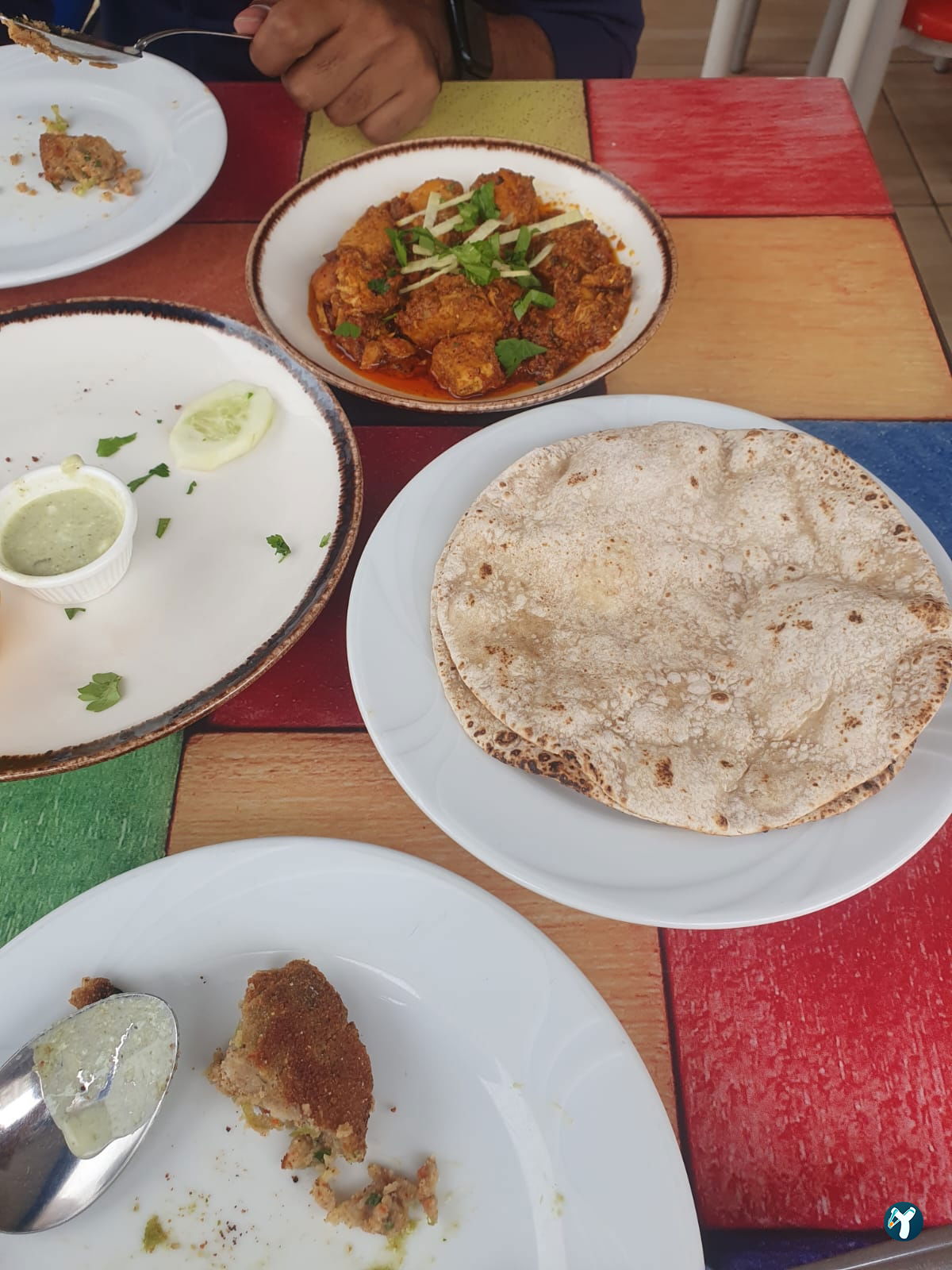 Desi Food Pakistani & Indian Restaurant