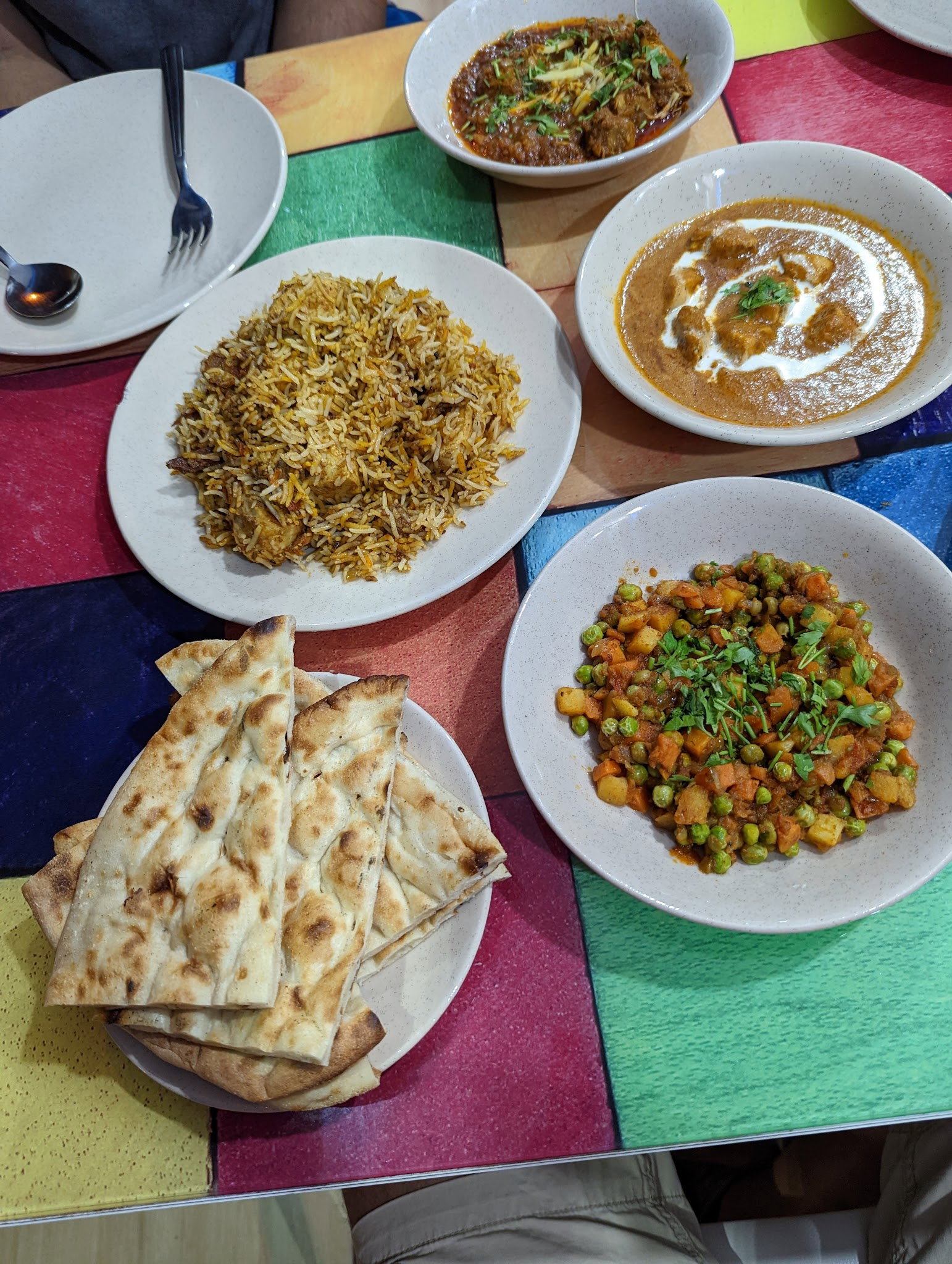 Desi Food Pakistani & Indian Restaurant