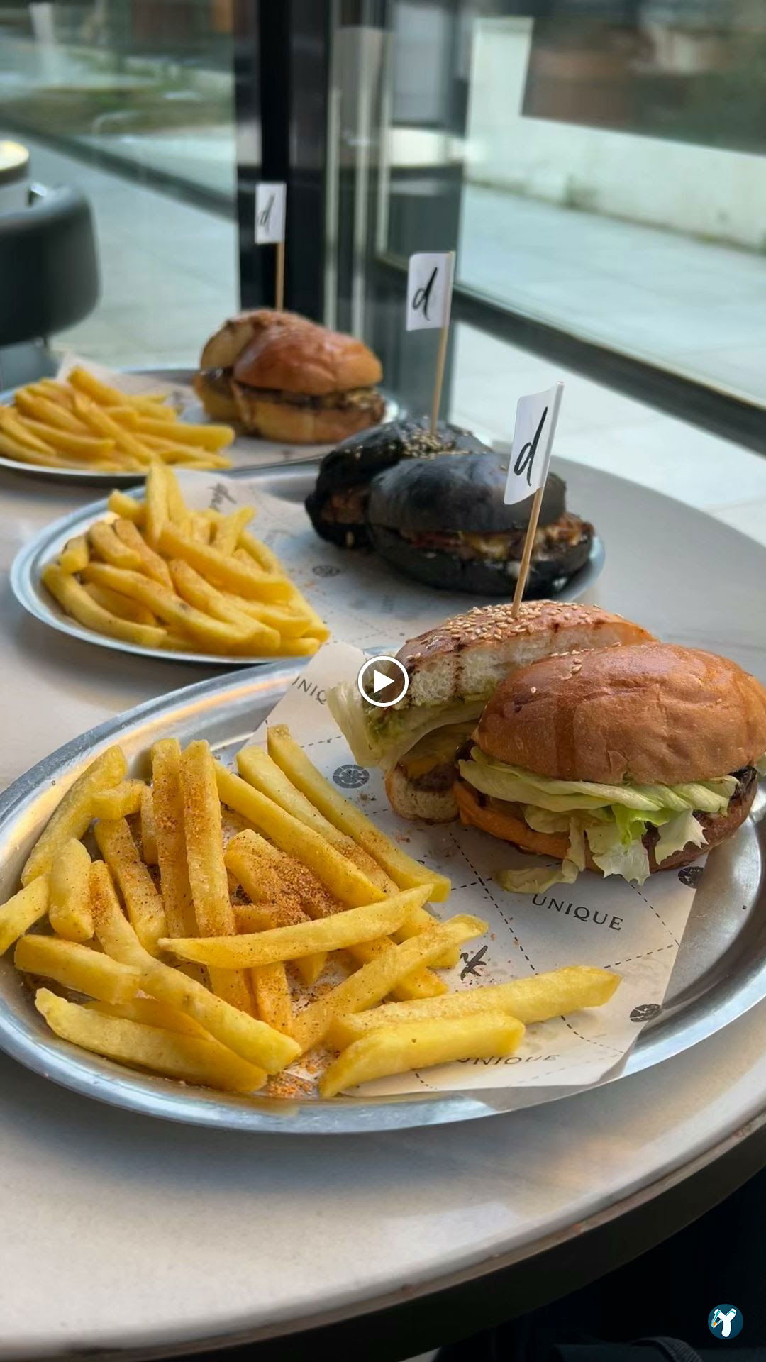 Dark Burger
