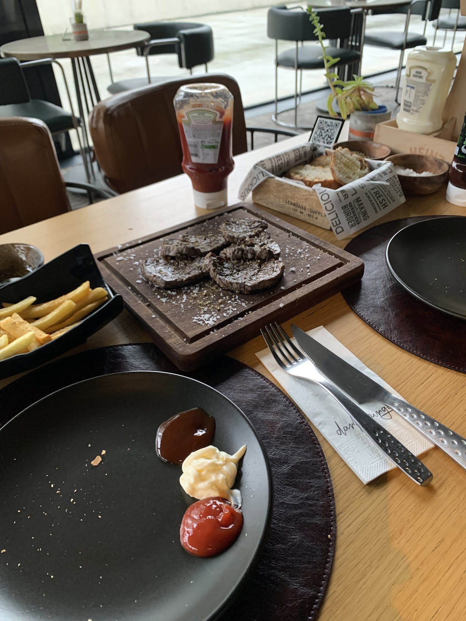 Dark Burger