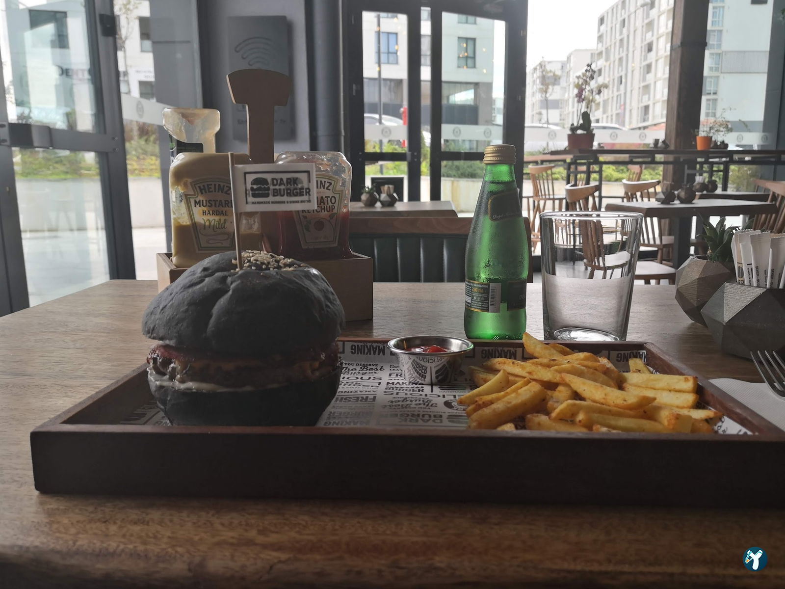 Dark Burger