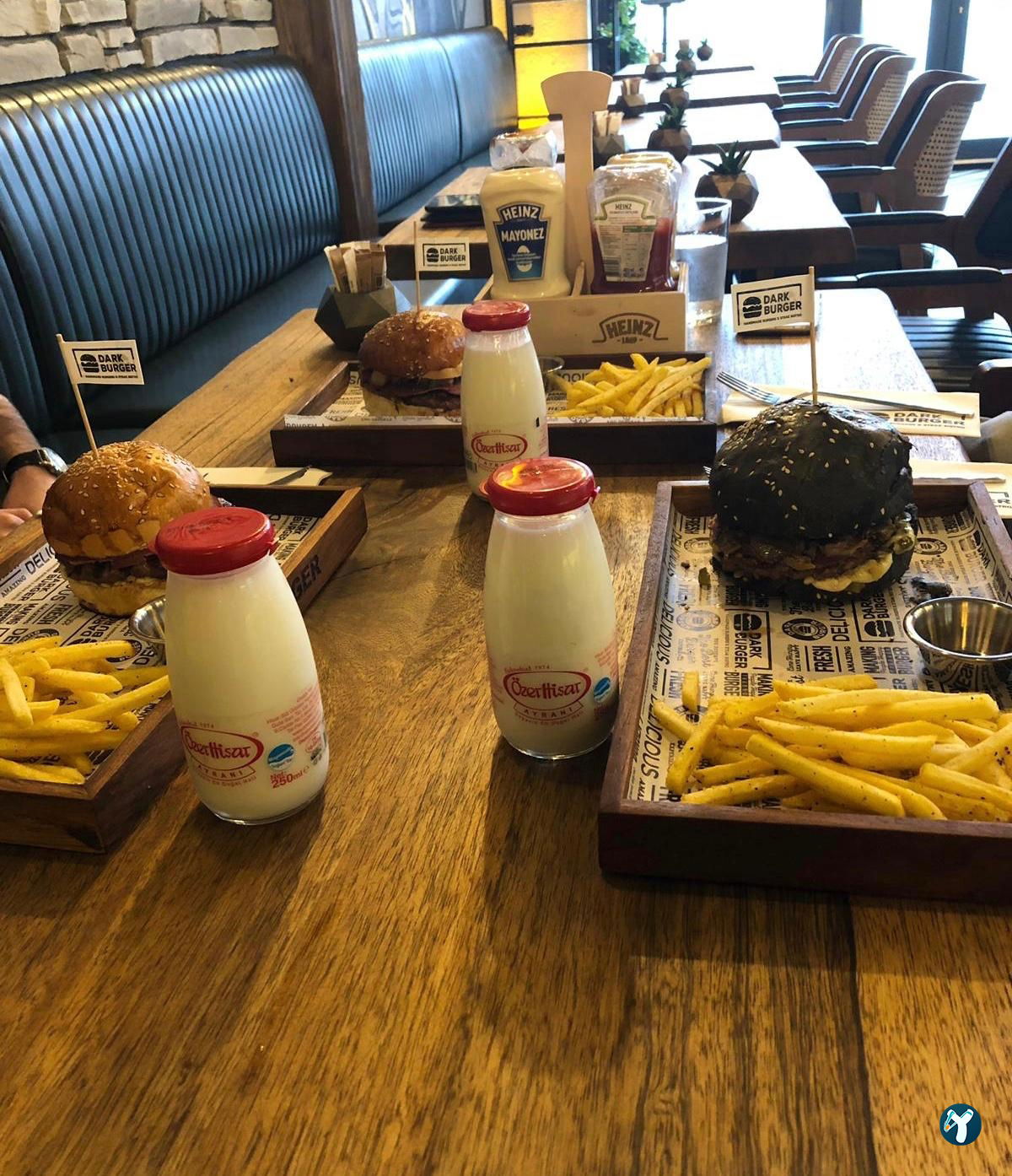 Dark Burger