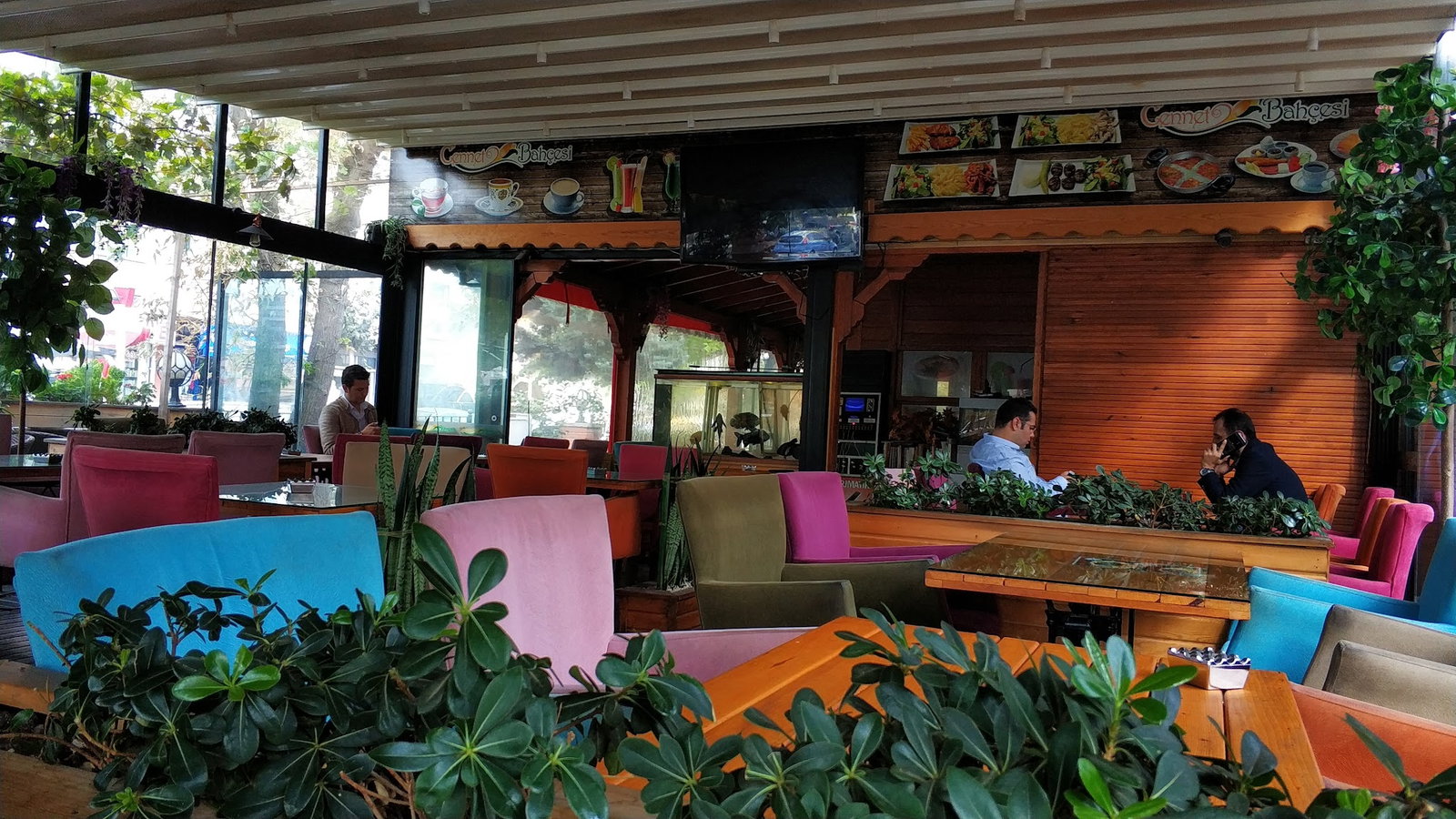 Cennet Bahçesi Cafe
