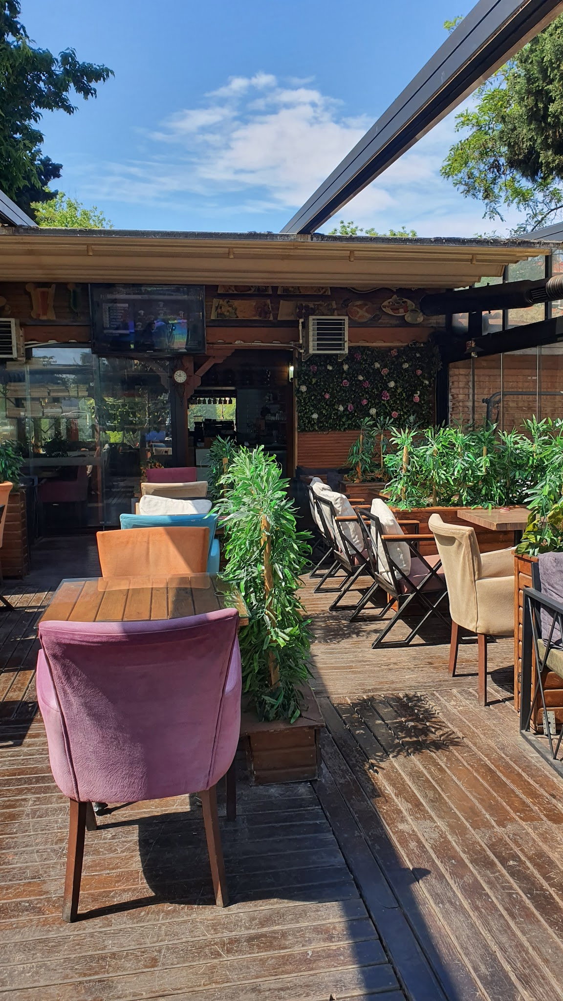 Cennet Bahçesi Cafe