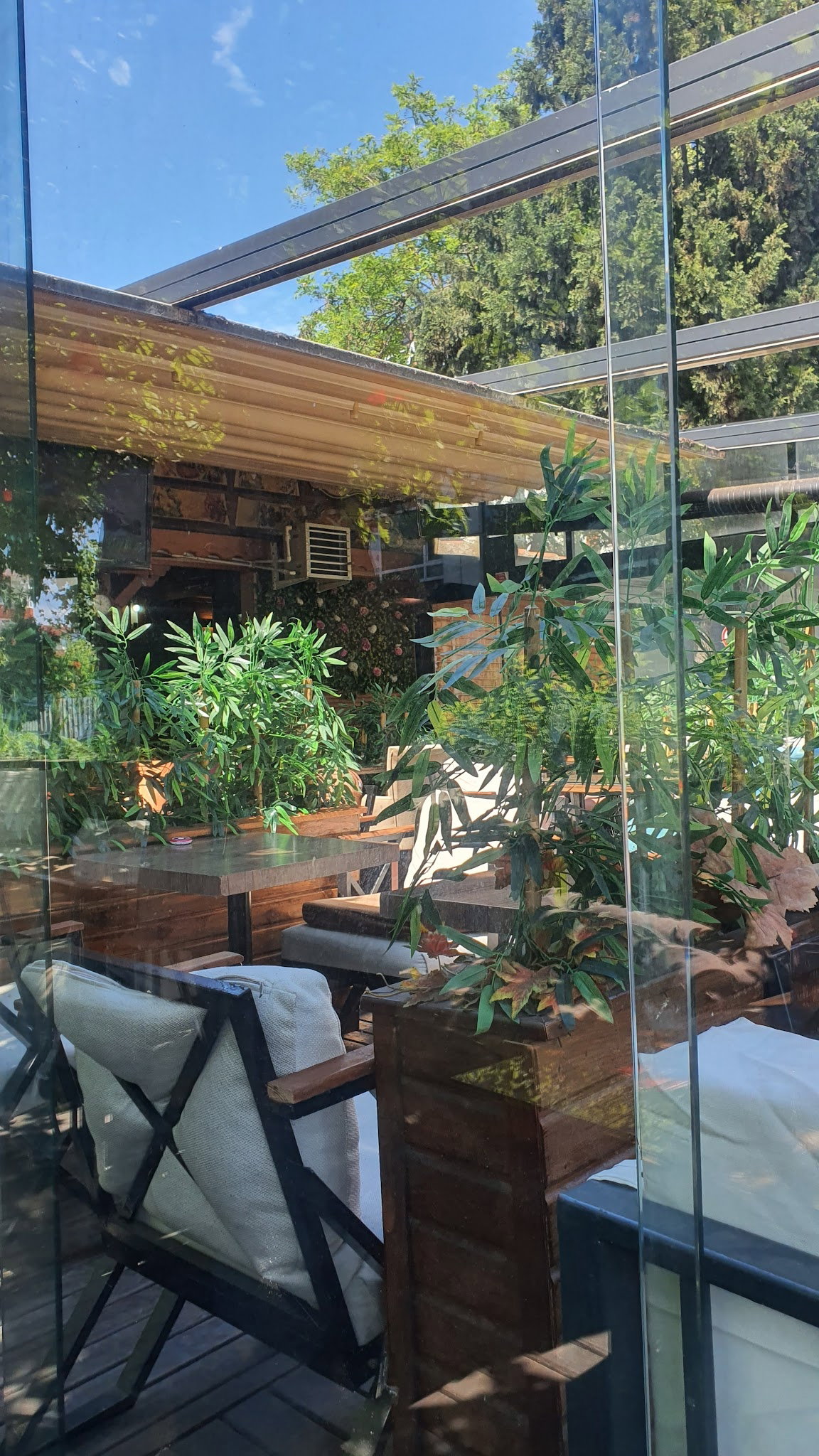 Cennet Bahçesi Cafe