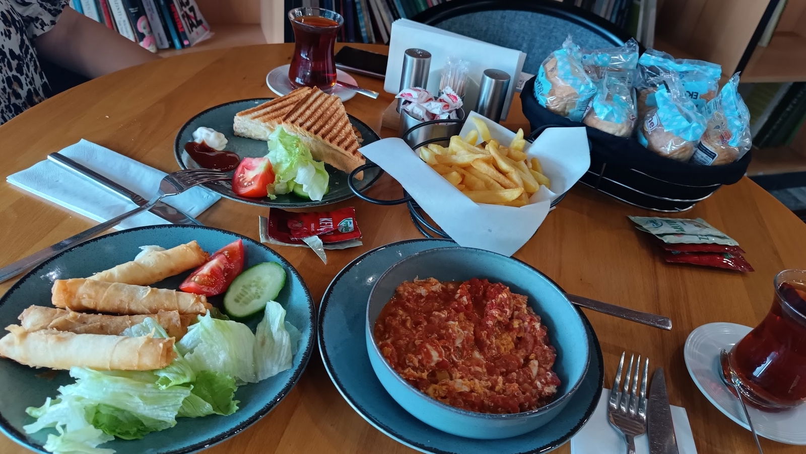 Maltepe Belediyesi Serenat Cafe Sosyal Tesisi