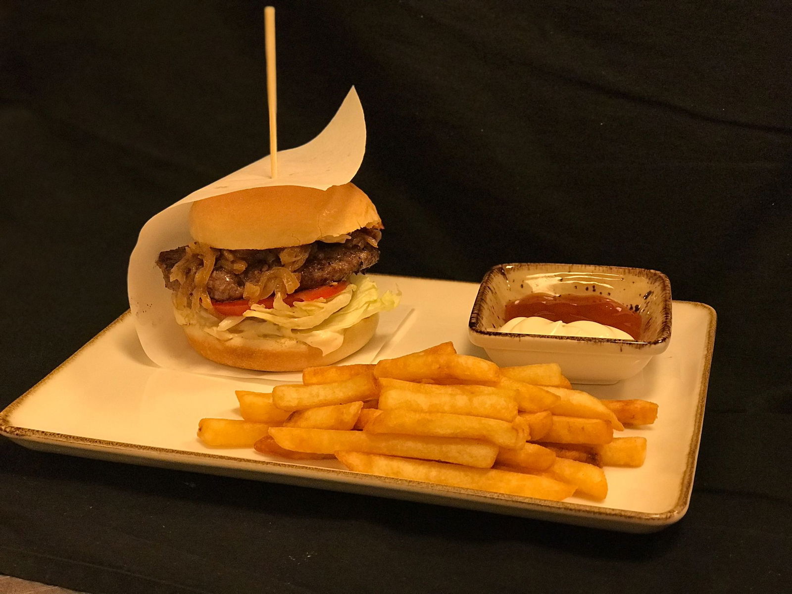 Maltepe Belediyesi Serenat Cafe Sosyal Tesisi