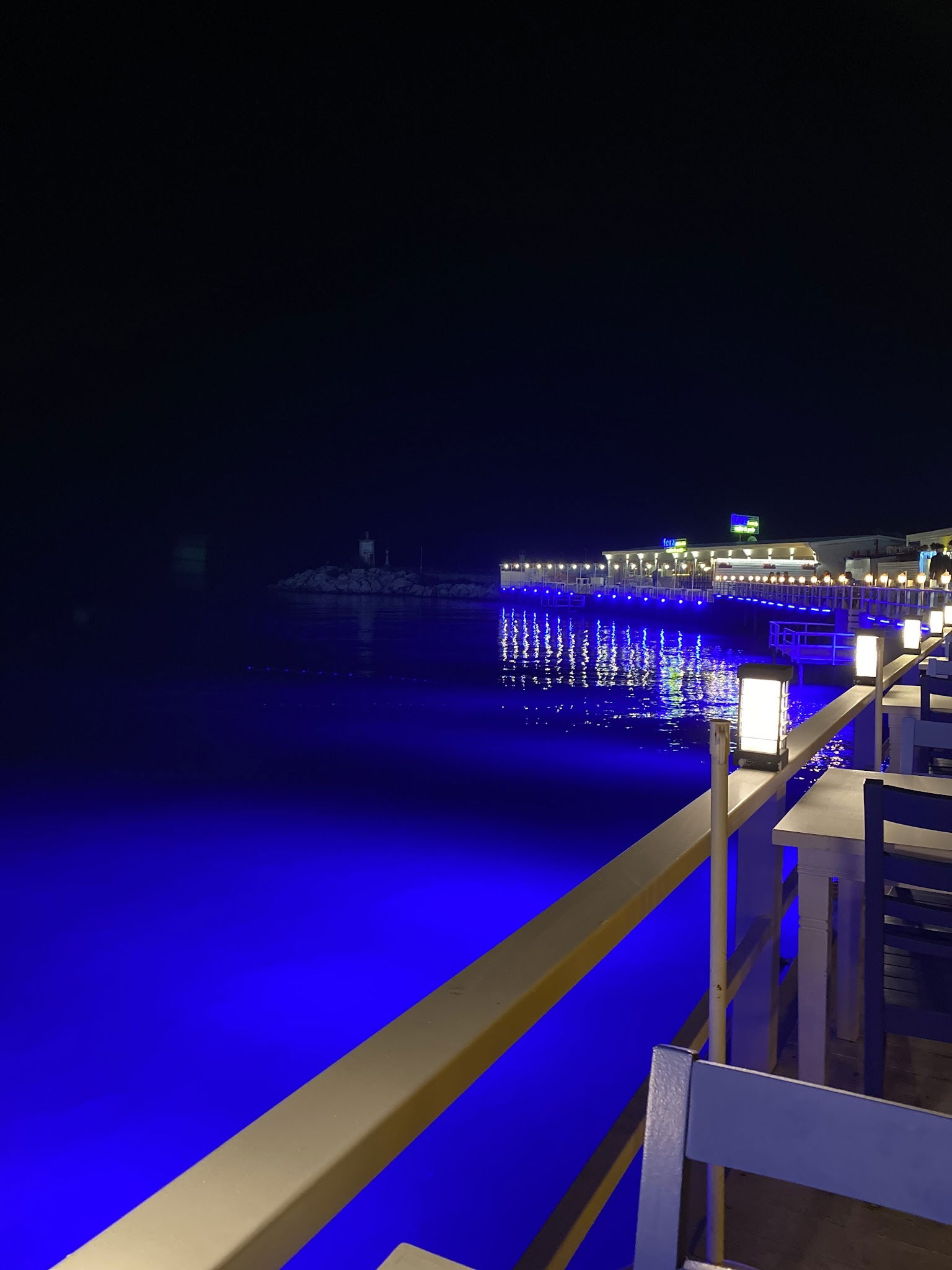 Vip Beach & Fish Restaurant