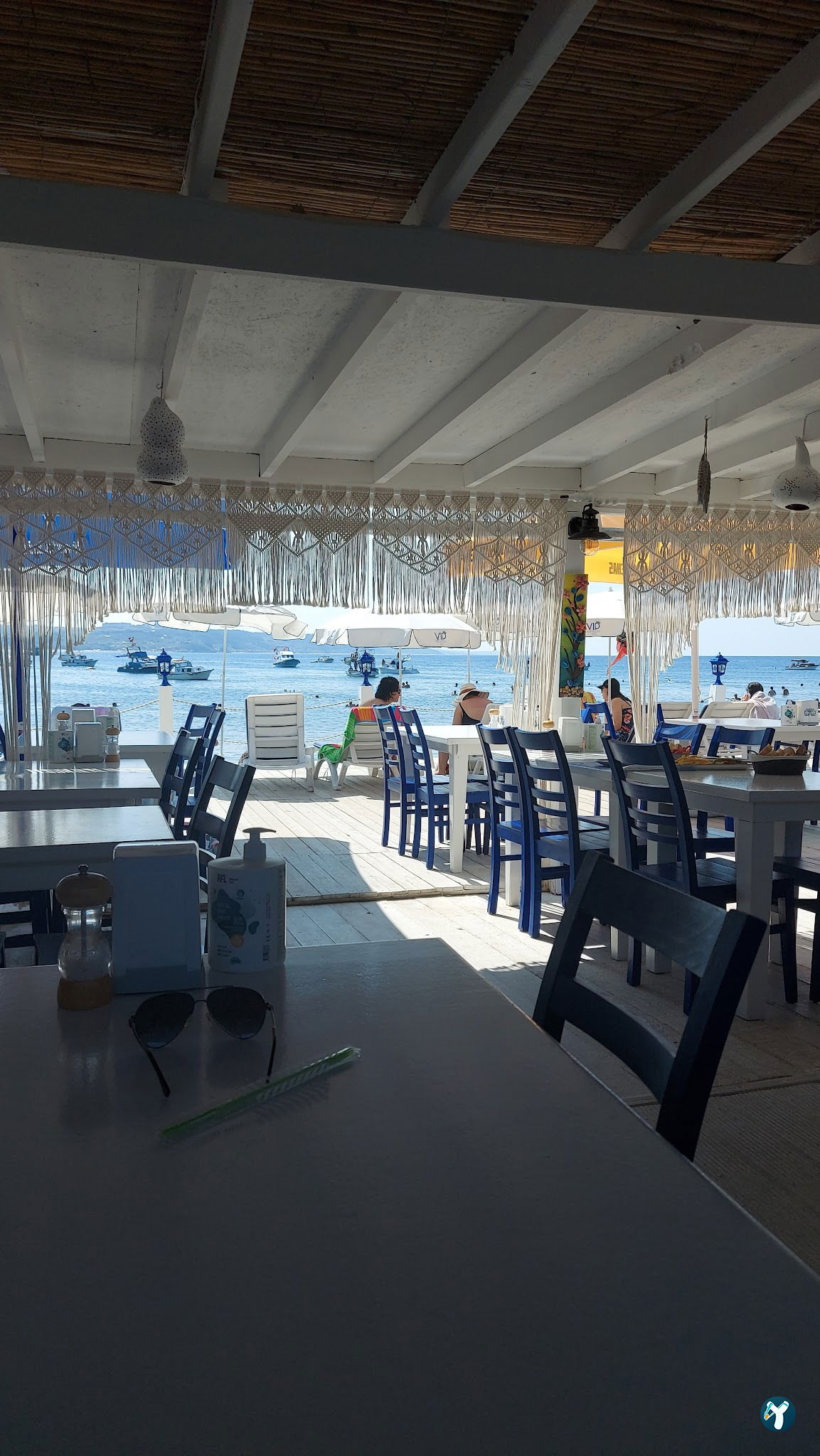 Vip Beach & Fish Restaurant